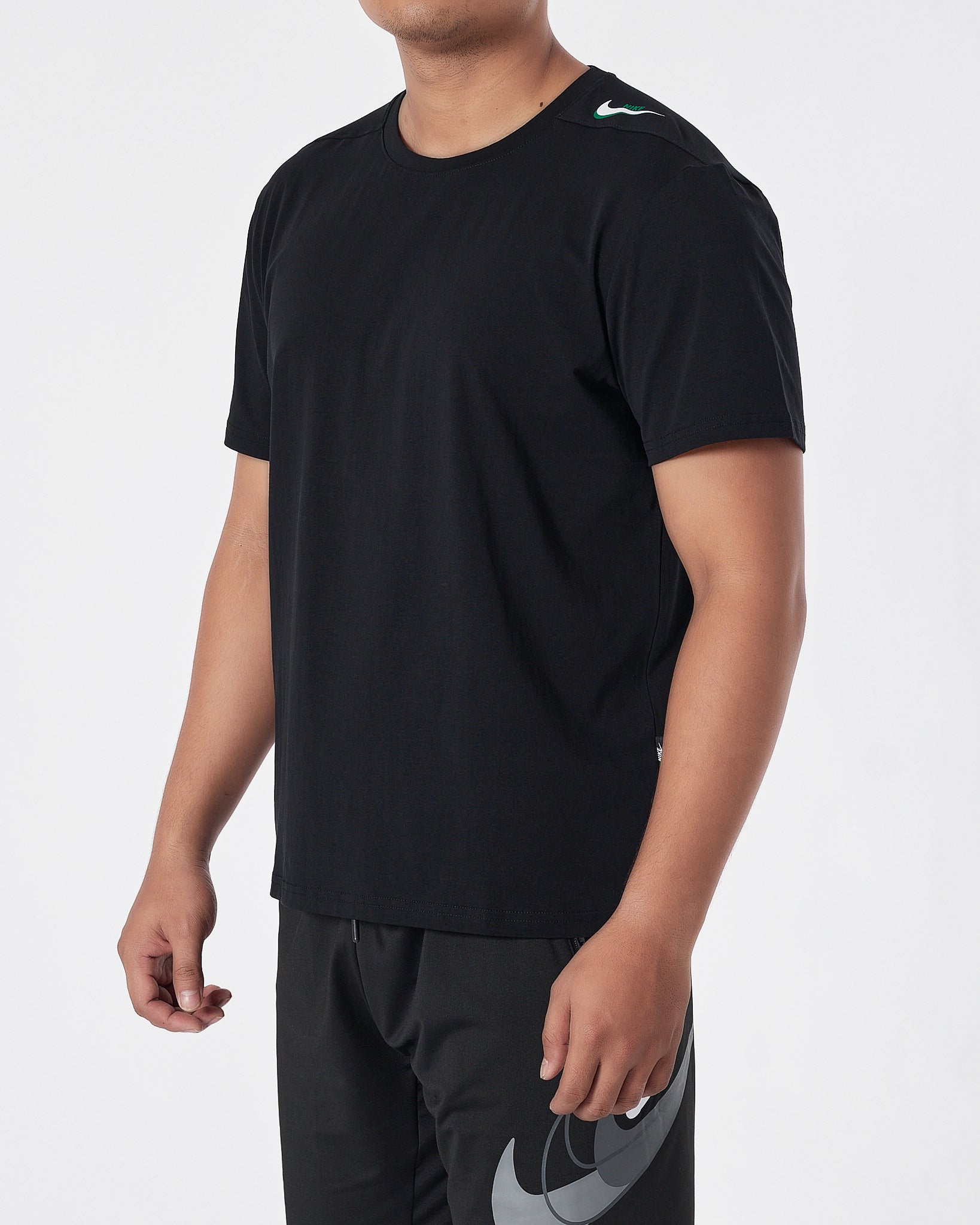 NIK Swooh Shoulder Printed Men Black T-Shirt 13.50