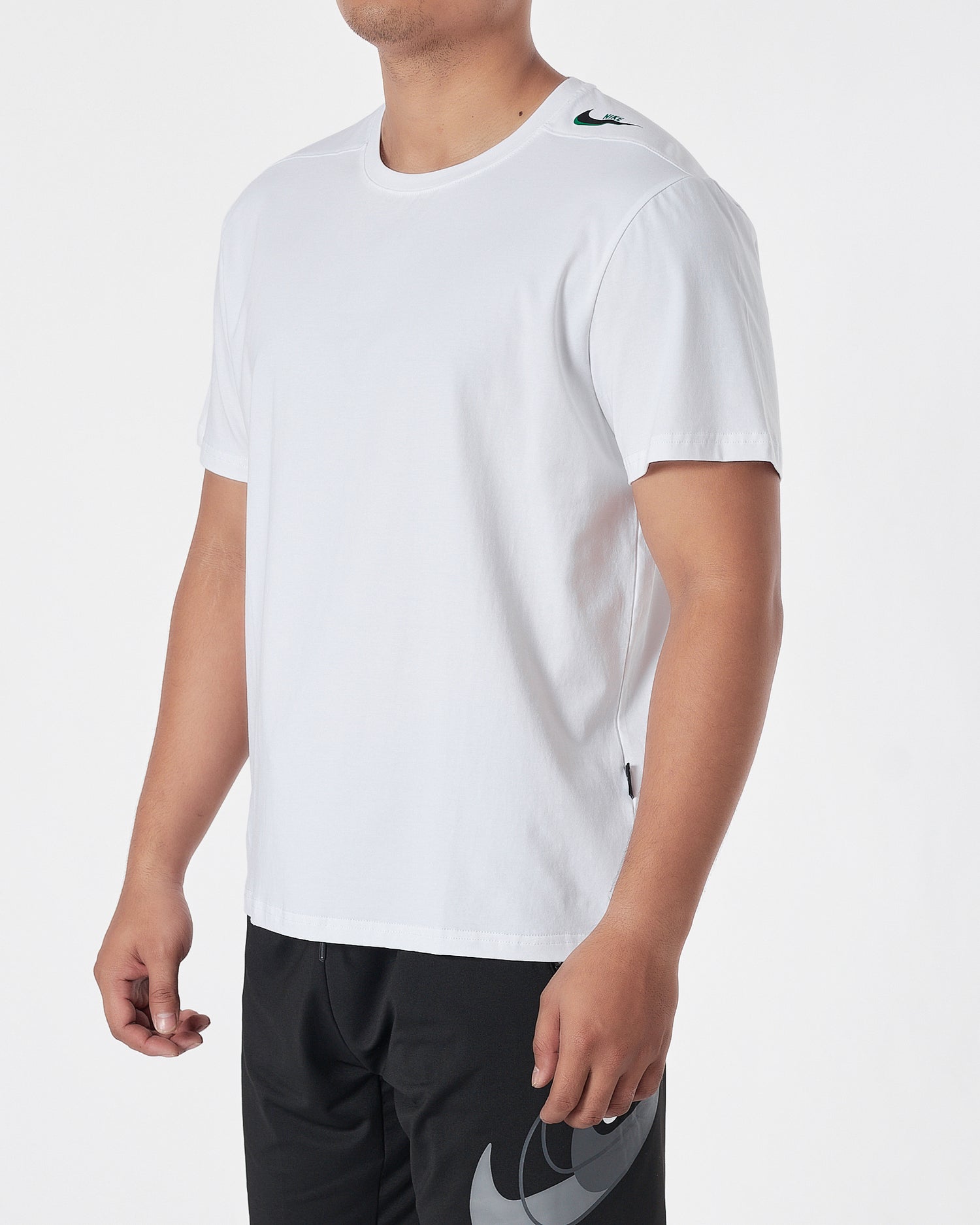 NIK Swooh  Shoulder Printed Men White T-Shirt 13.50