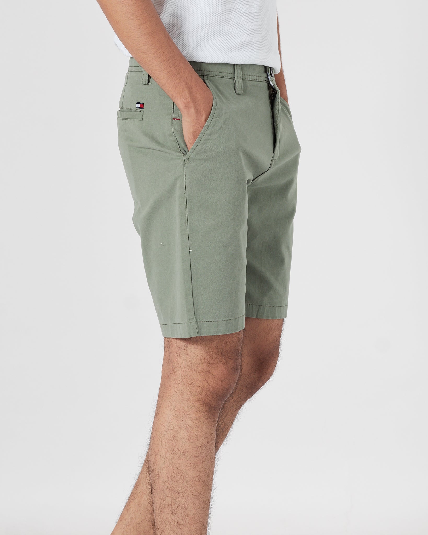 TH Plain Color Men Green Shorts 16.90