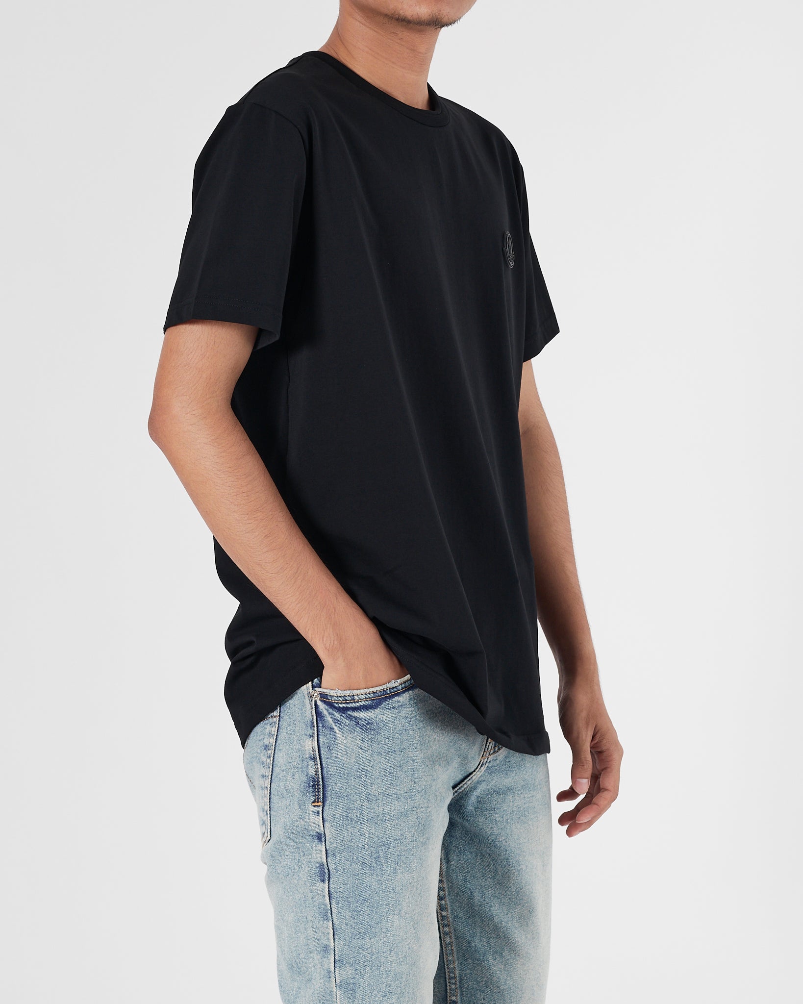 MON Plain Color Men Black T-Shirt 14.90
