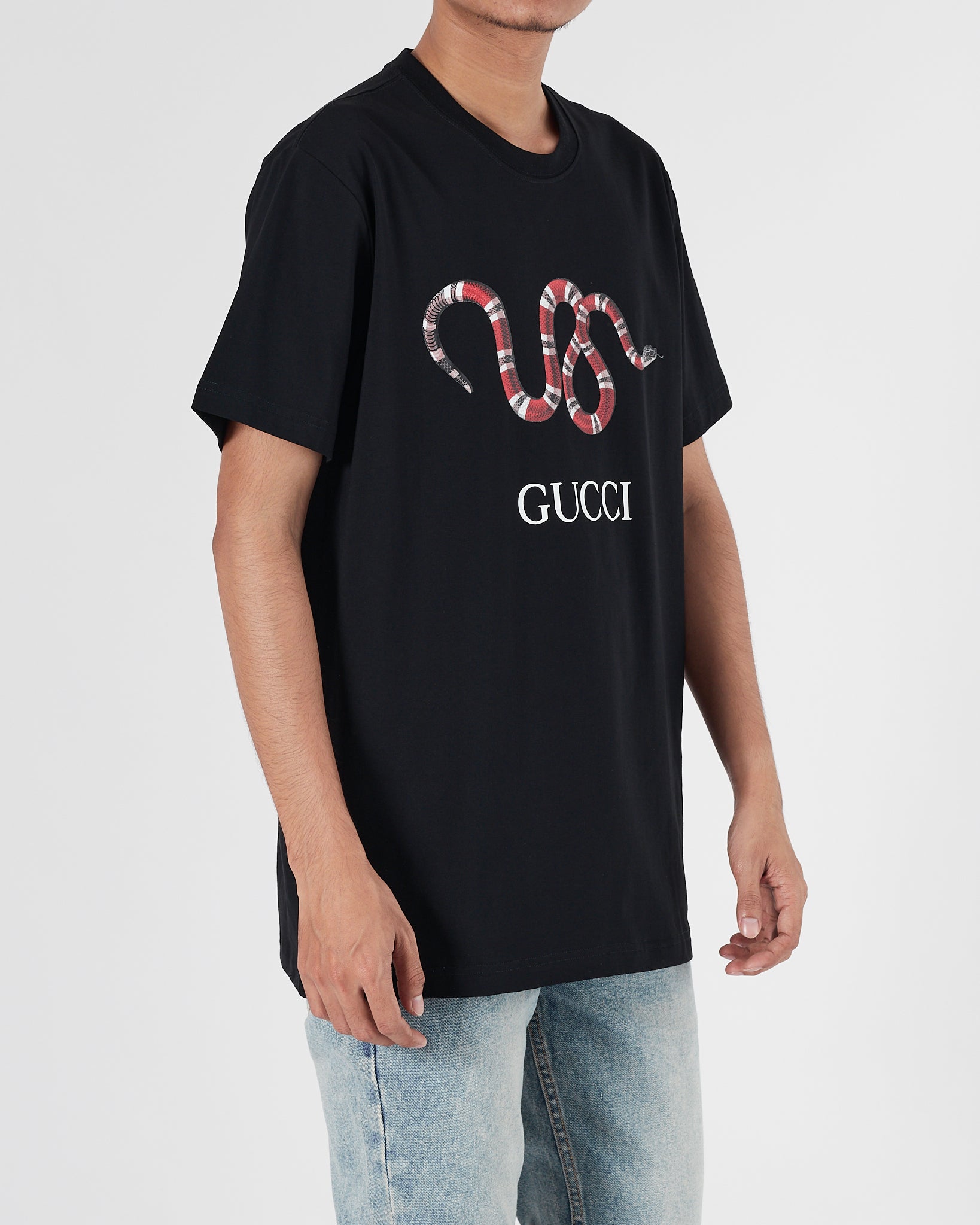 GUC Snake Printed Men Black T-Shirt 16.90