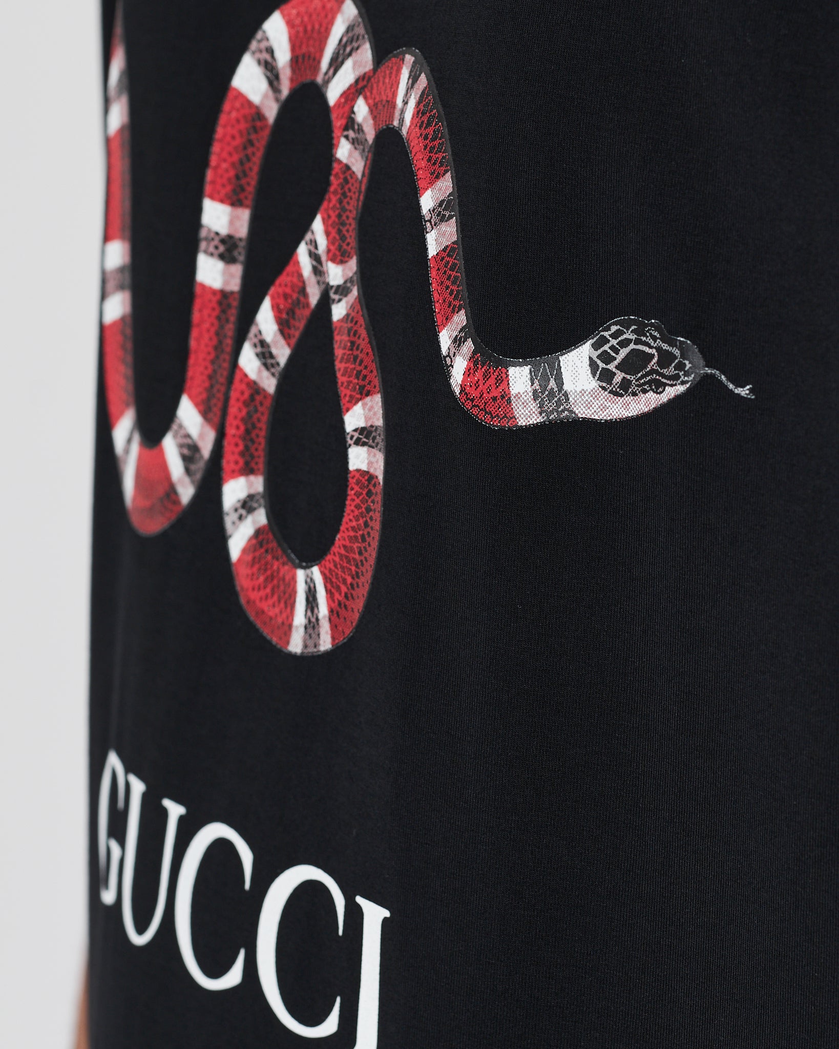 GUC Snake Printed Men Black T-Shirt 16.90