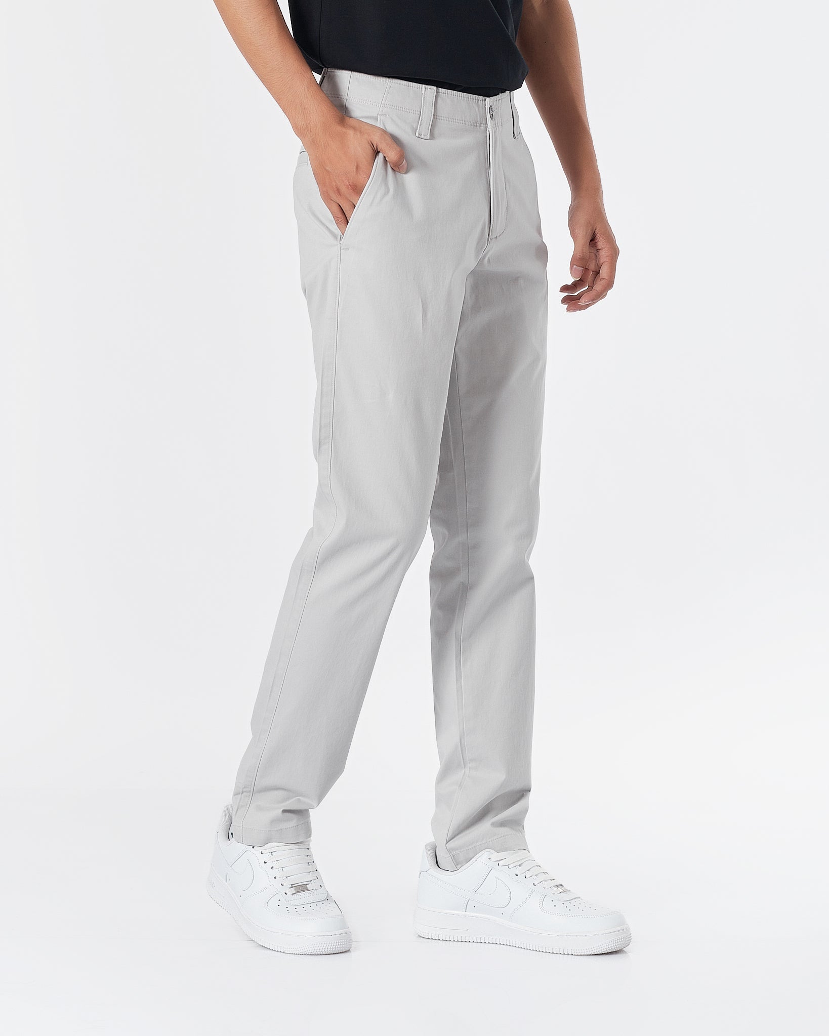 UA White Men Straight Fit Pants 28.90