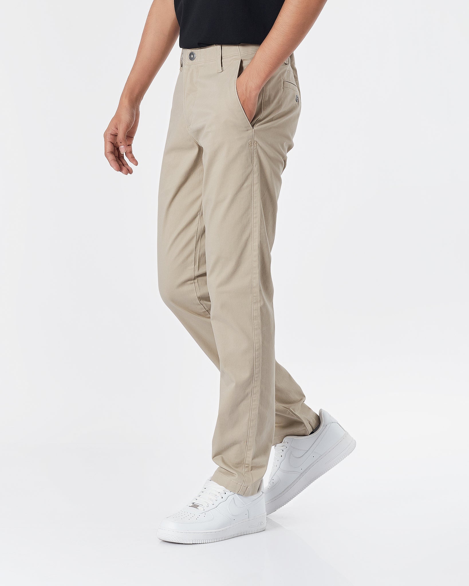 UA Cream Men Straight Fit Pants 28.90