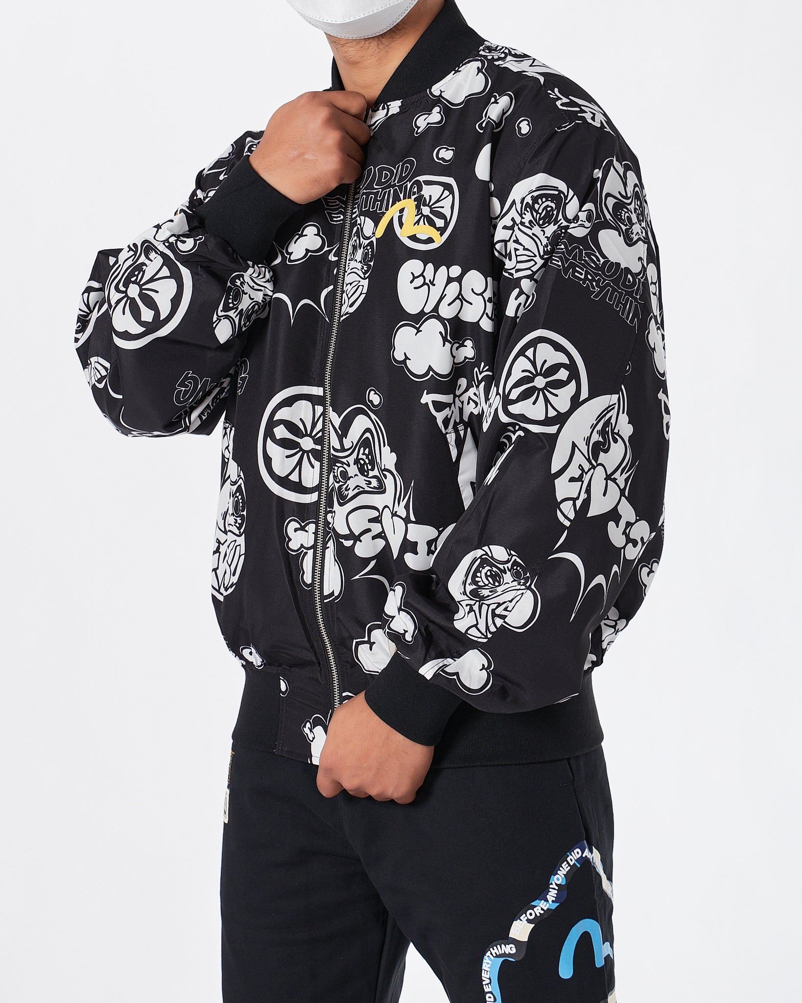 EVI Graffiti Daruma Over Printed Men Bomber Jacket 69.90