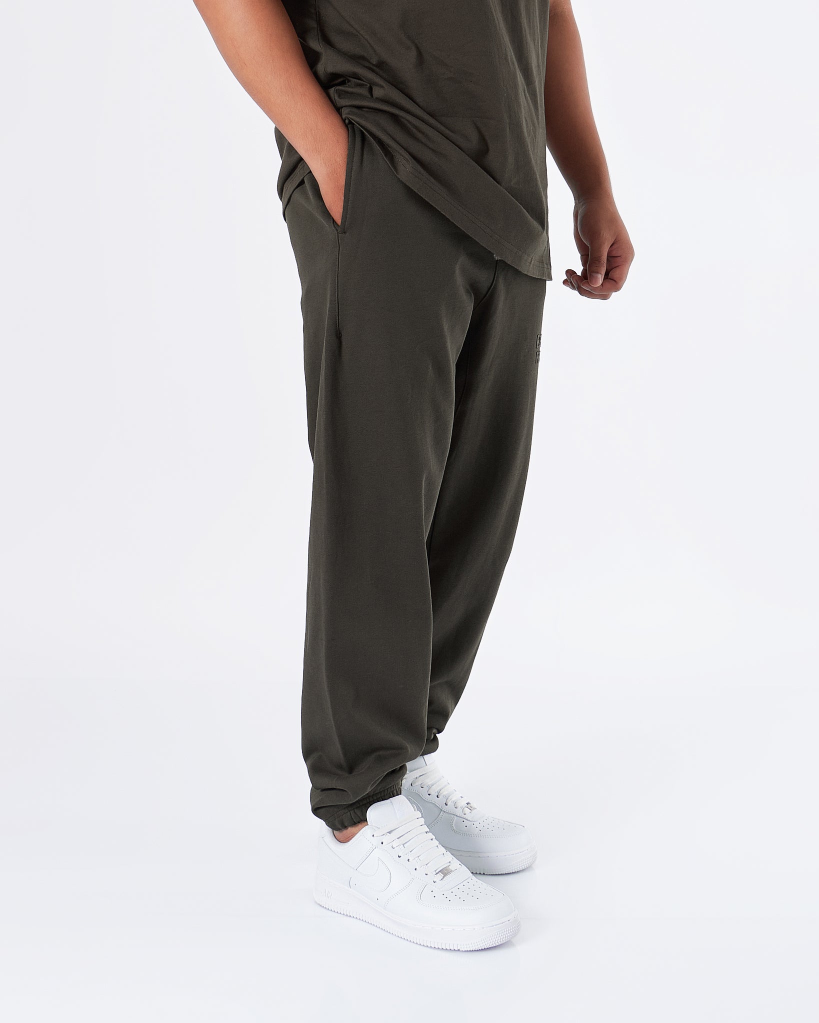 ESS Fear Of God Men Dark Green Joggers 25.90