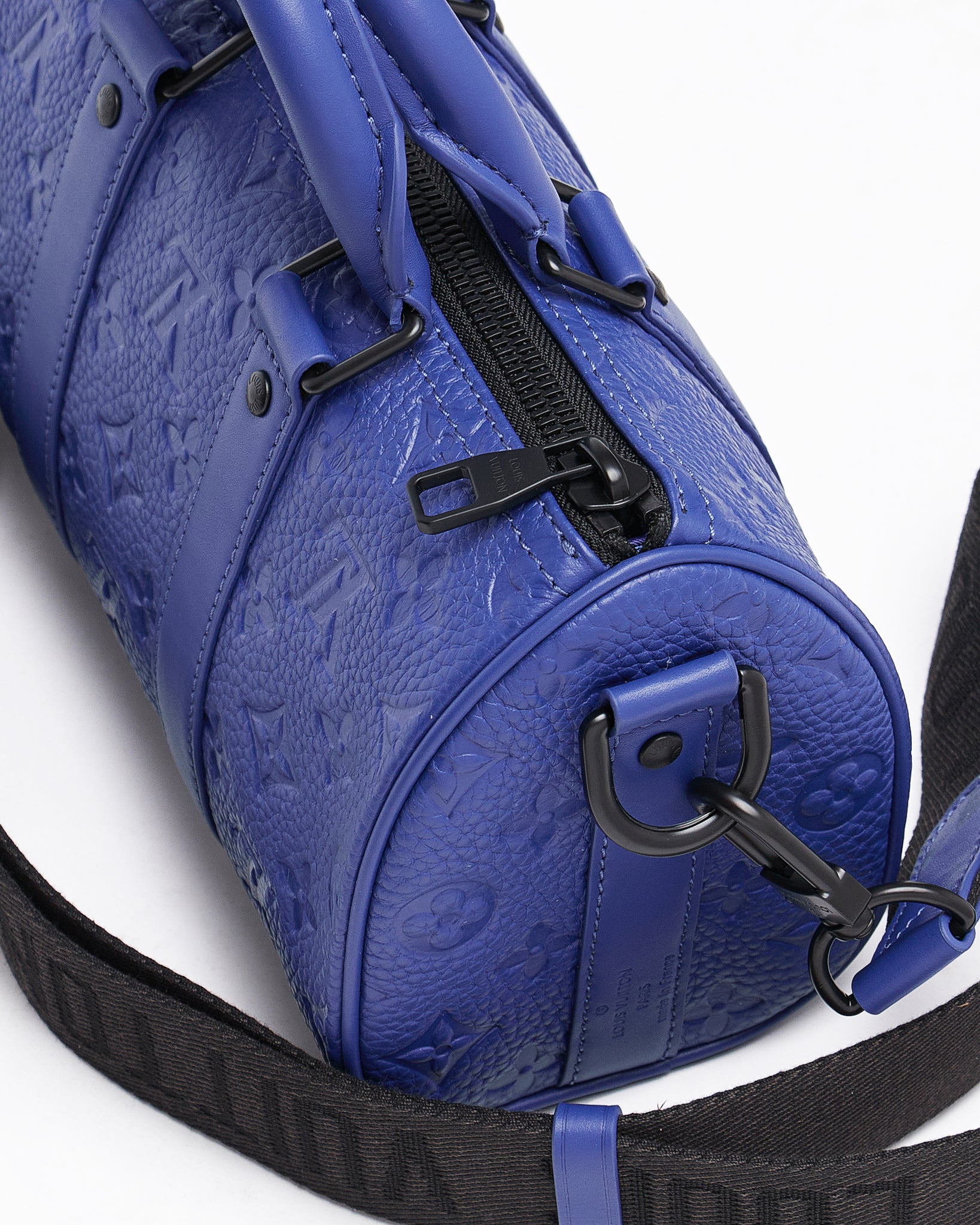 LV Monogram Cylinder Men Blue Bag 209