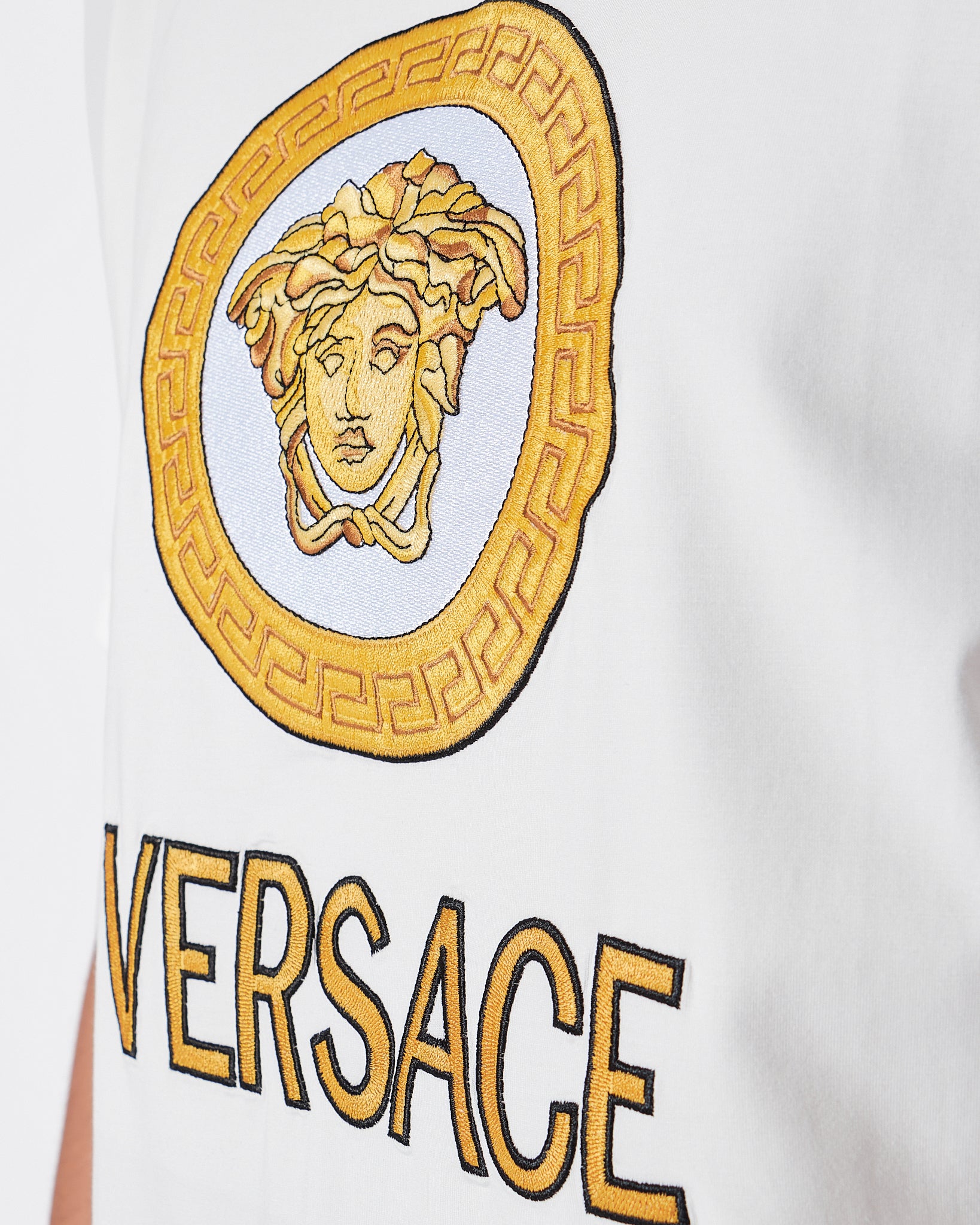 VER Medusa Embroidered Men White T-Shirt 23.90