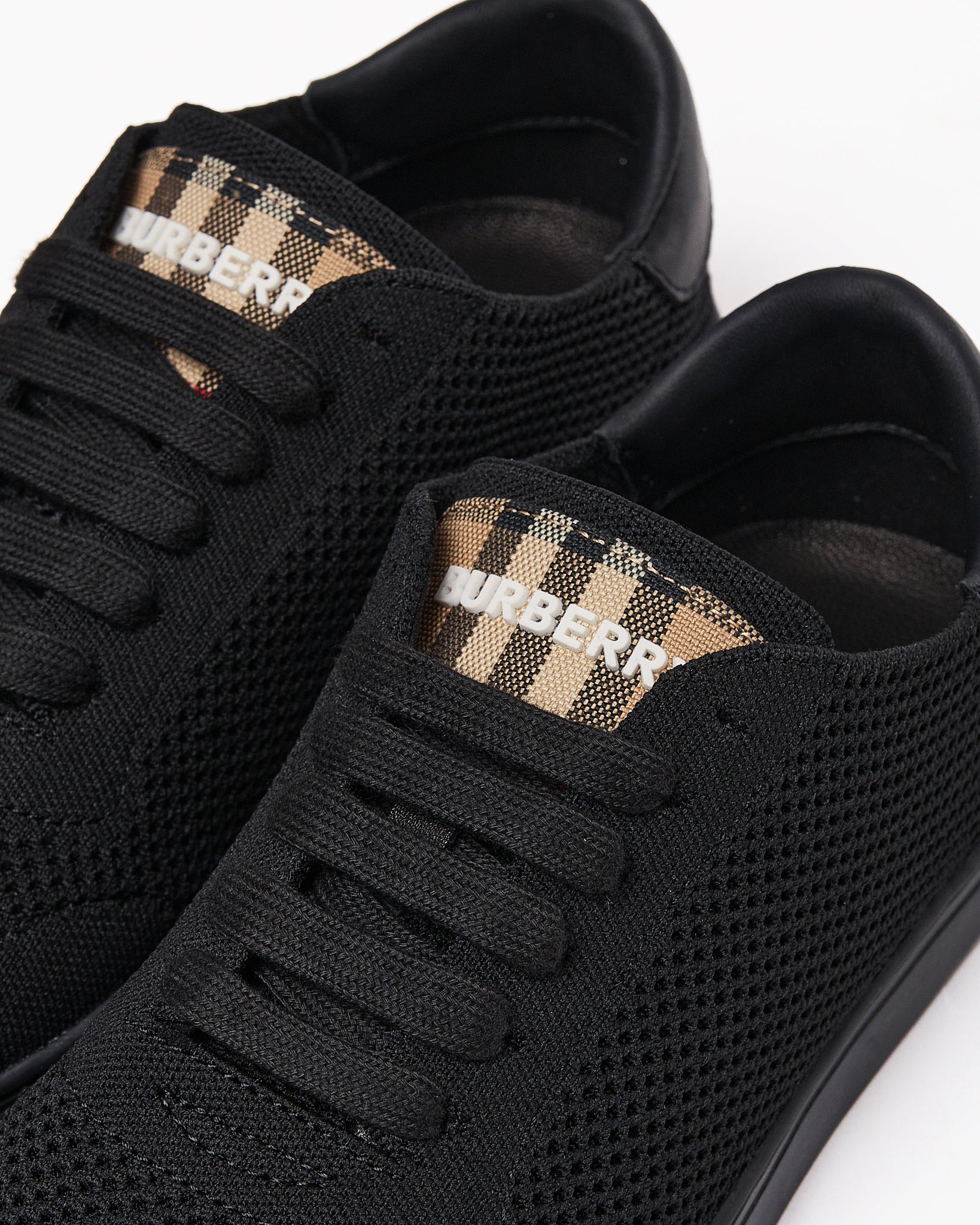 BUR Vintage Black Sneakers Shoes 120.90