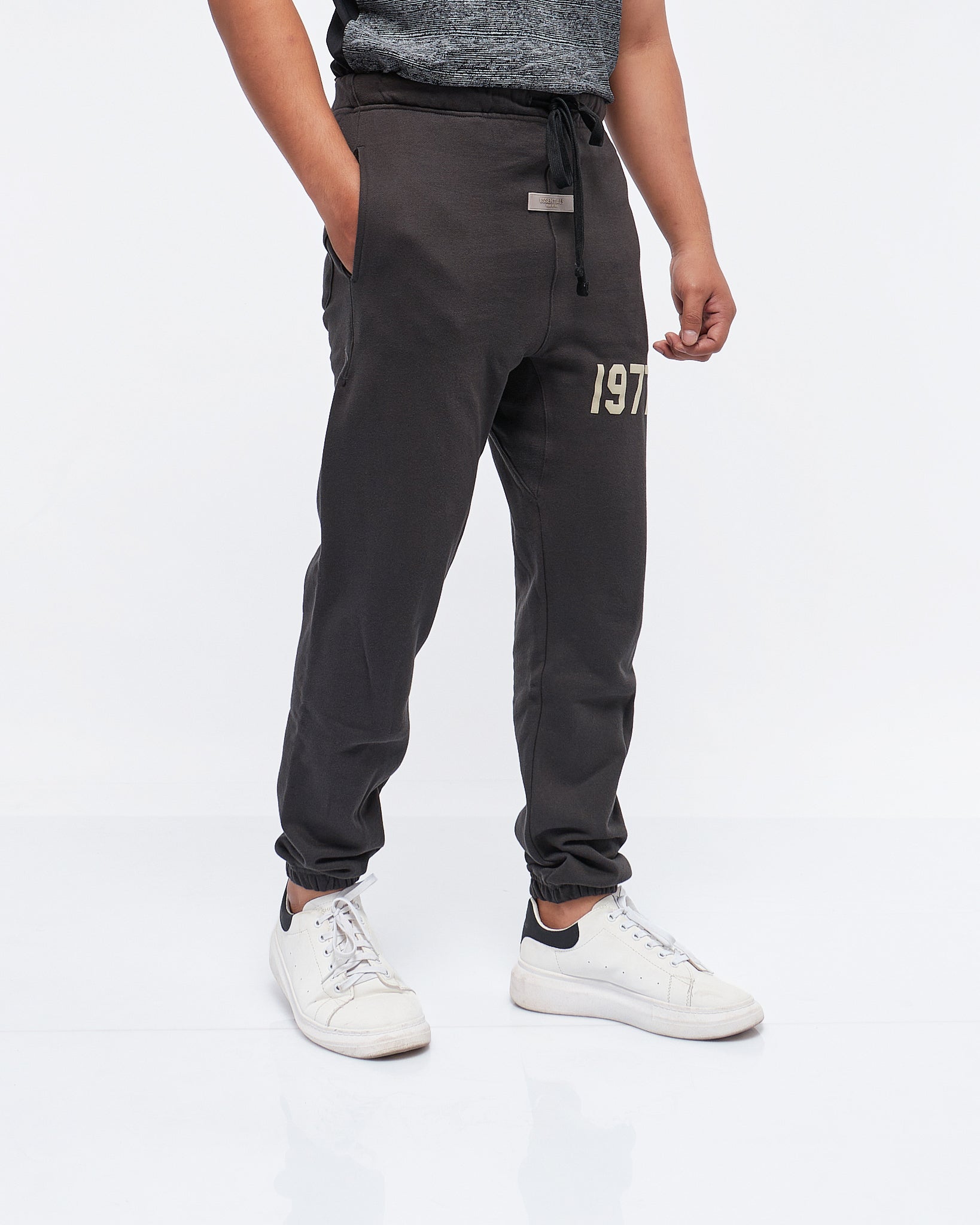 MOI OUTFIT-1977 Printed Men Joggers 25.90