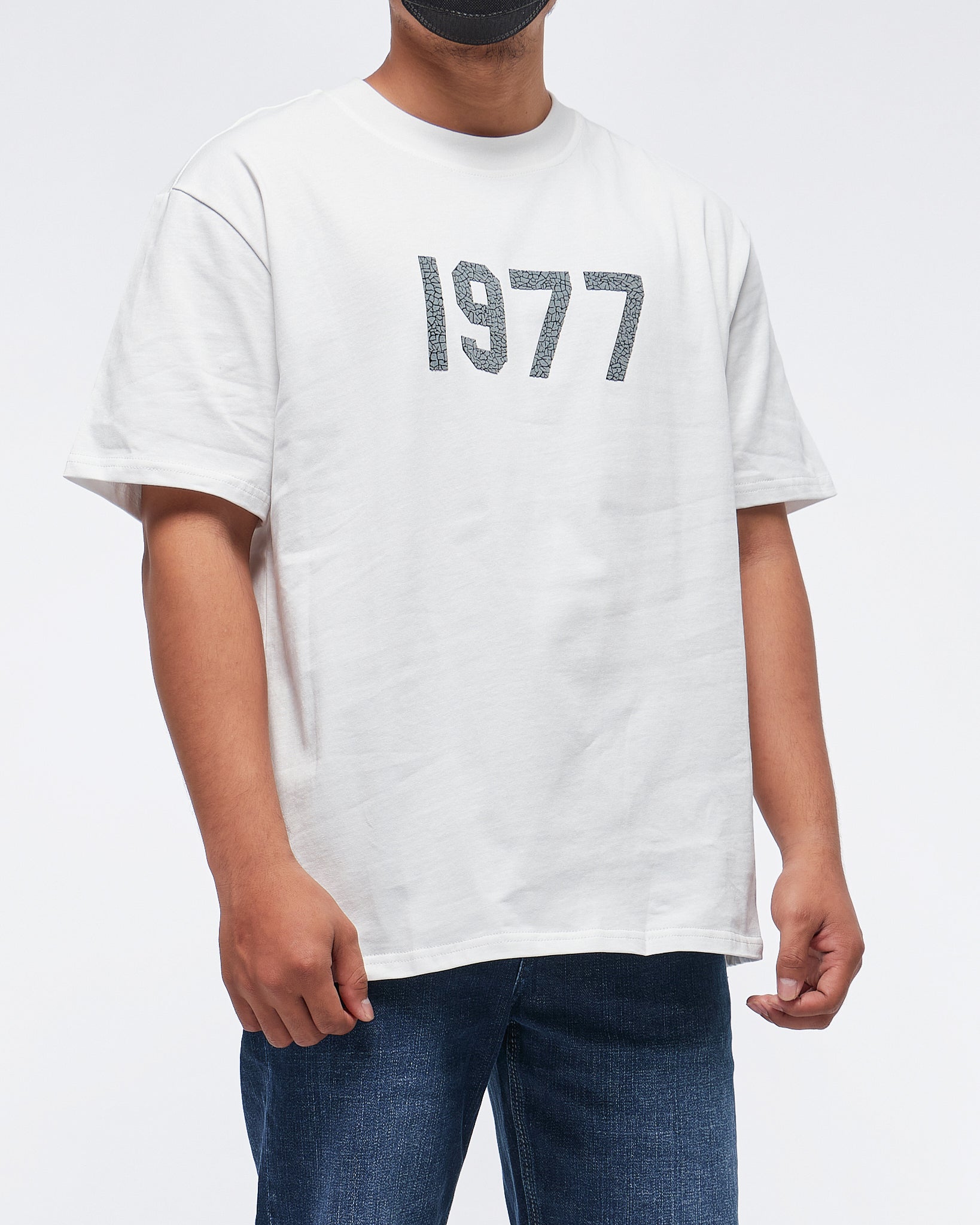 MOI OUTFIT-1977 Printed Men T-Shirt 15.90