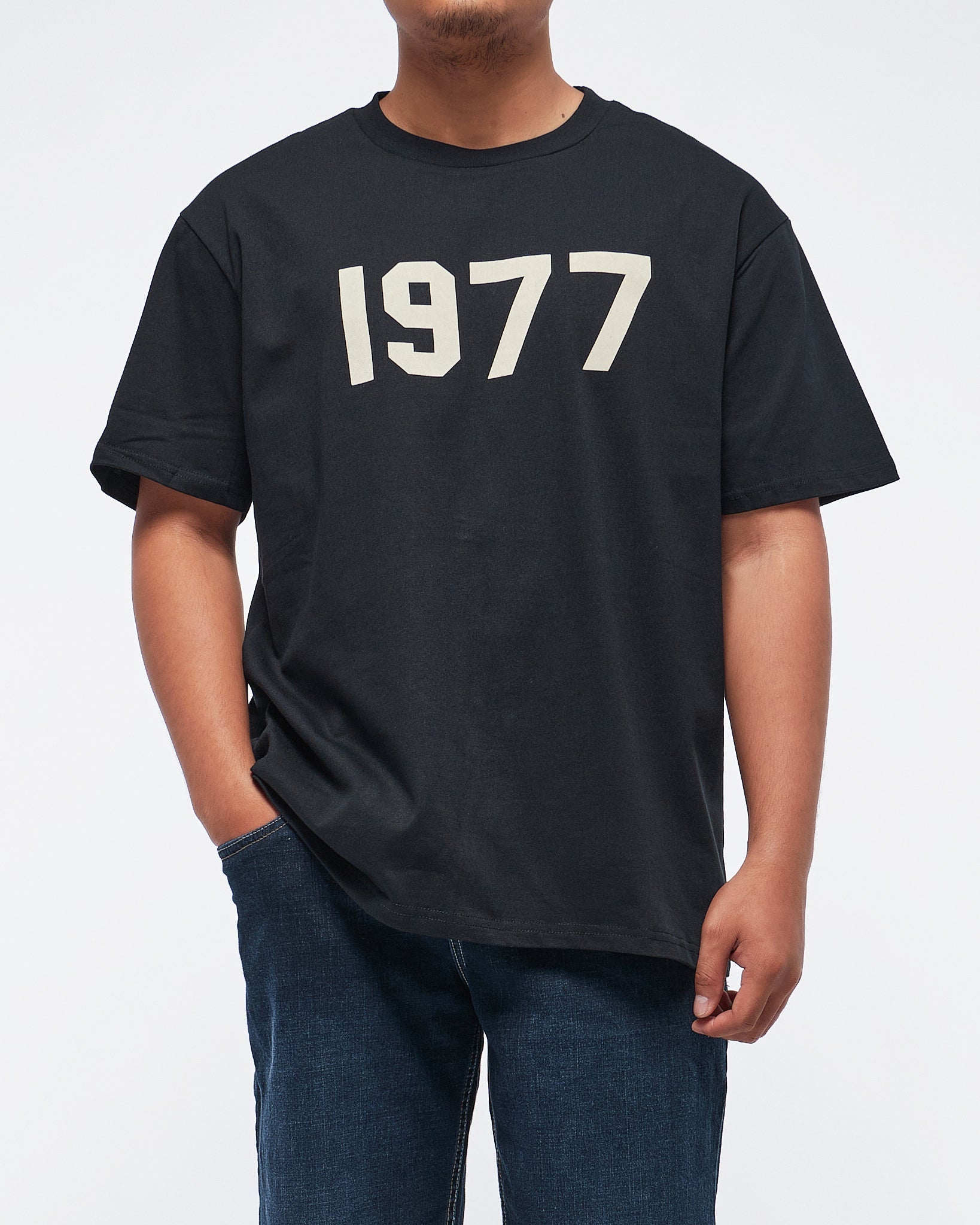 MOI OUTFIT-1977 Printed Men T-Shirt 15.90