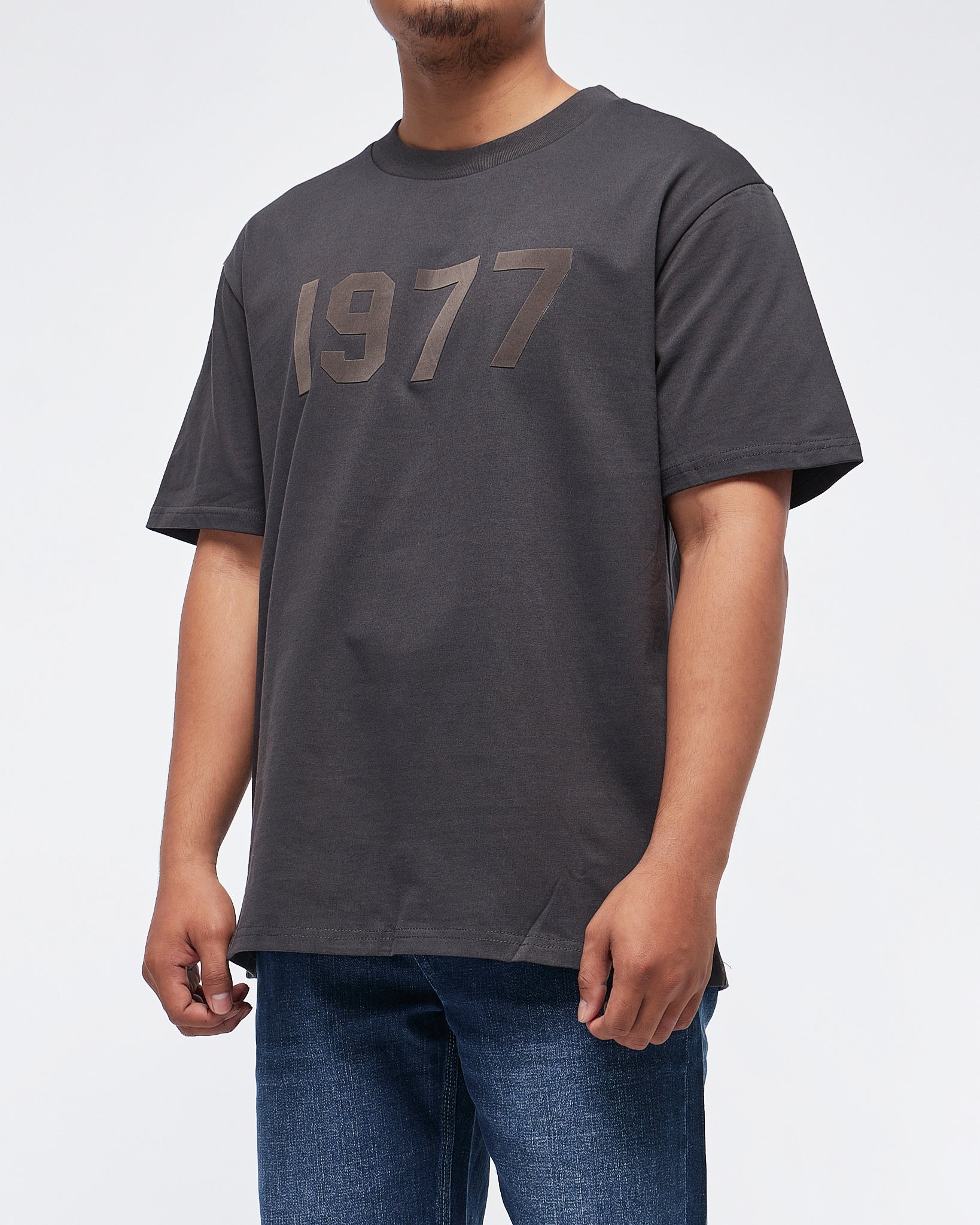 MOI OUTFIT-1977 Printed Men T-Shirt 15.90