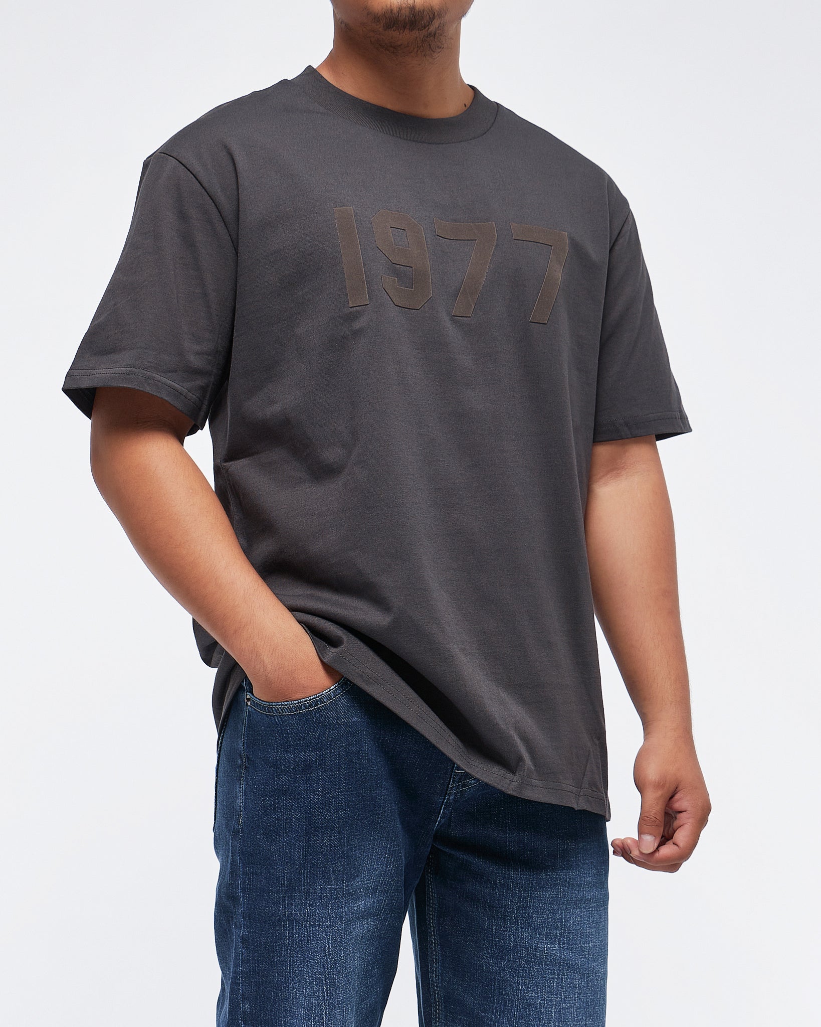 MOI OUTFIT-1977 Printed Men T-Shirt 15.90