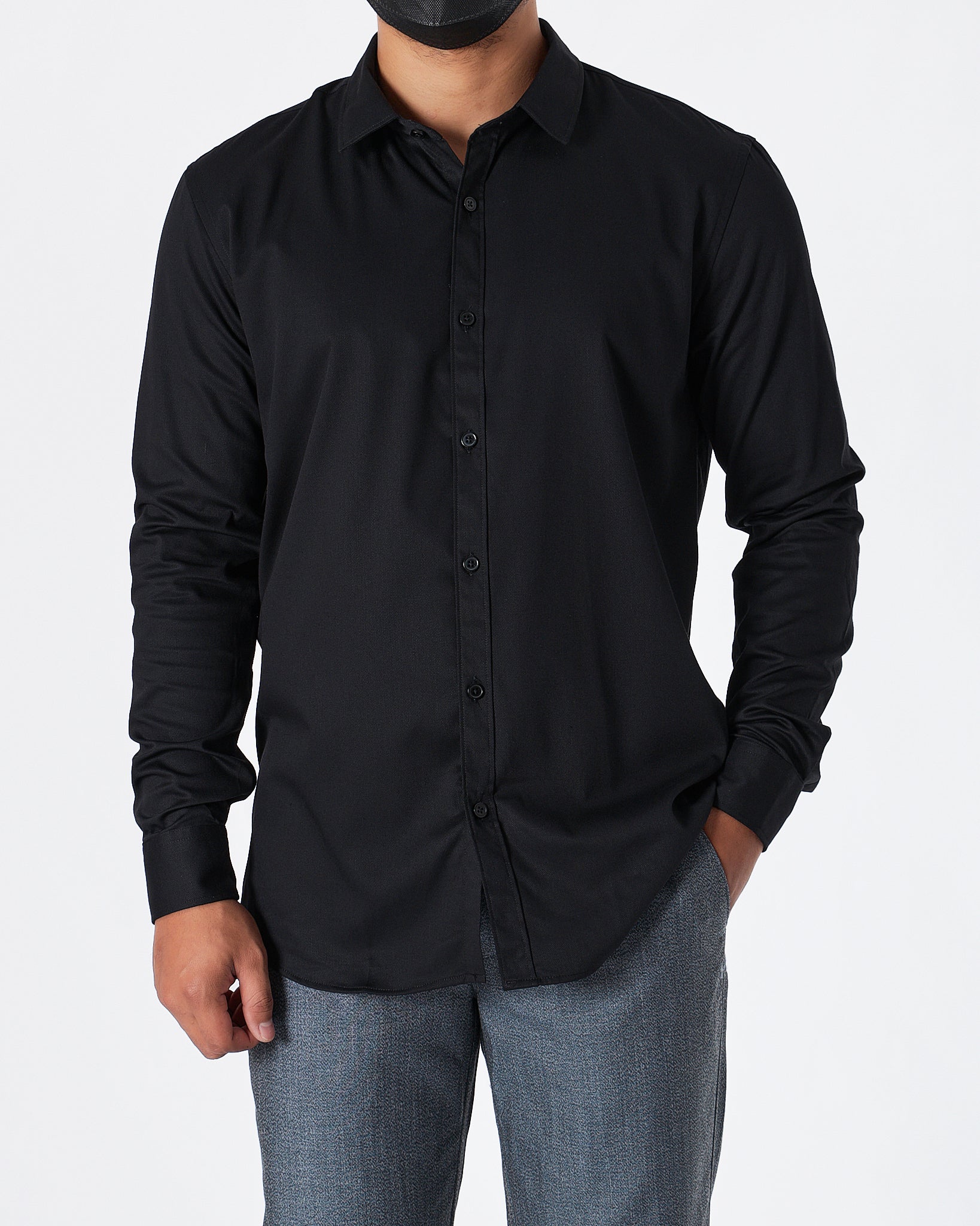 MOI OUTFIT-ABA Slim Fit Men Black Shirts Long Sleeve 17.90