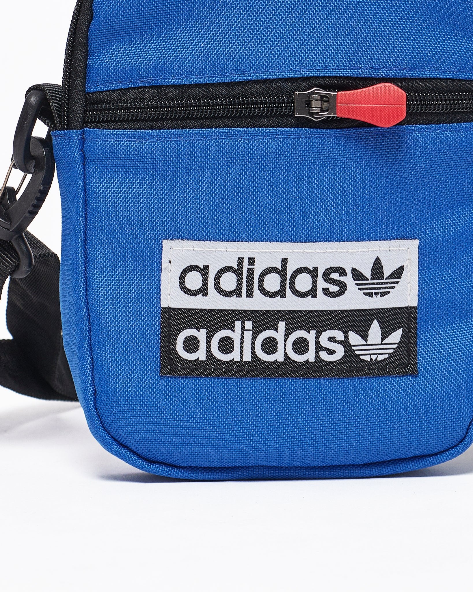 MOI OUTFIT-AD Logo Printed Mini Unisex Sling Bag 14.90