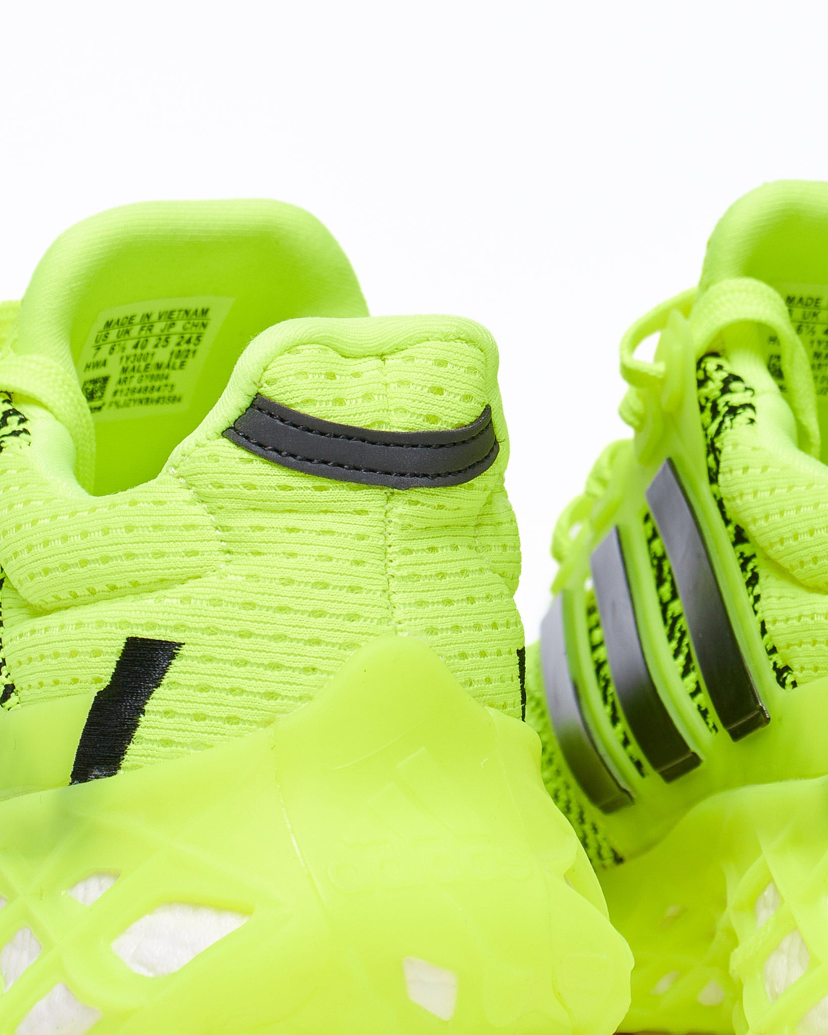 MOI OUTFIT-ADI Ultra Boost Men Green Runners Shoes 44.90