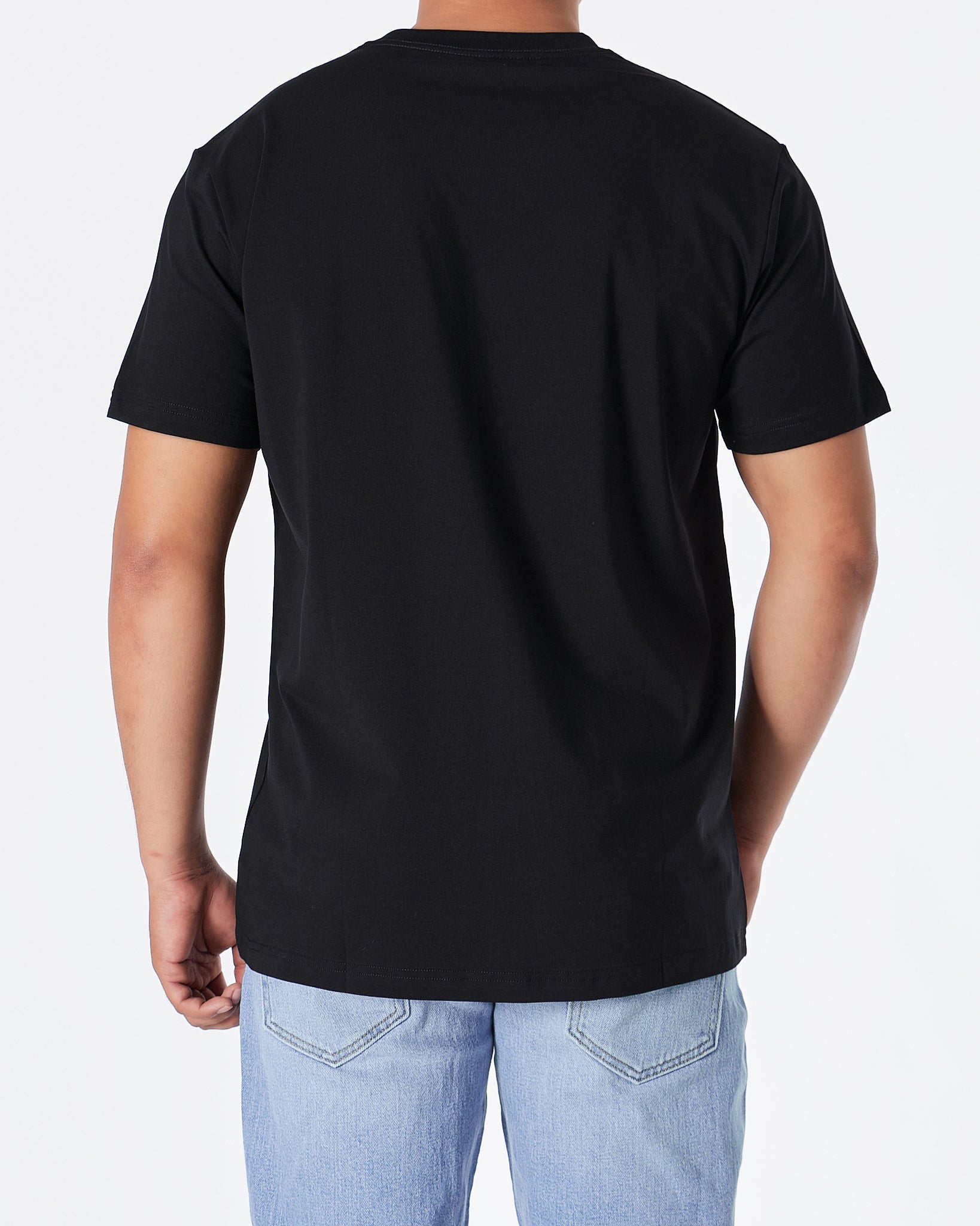 MOI OUTFIT-AMI Heart Embroidered Men Black T-Shirt 15.50