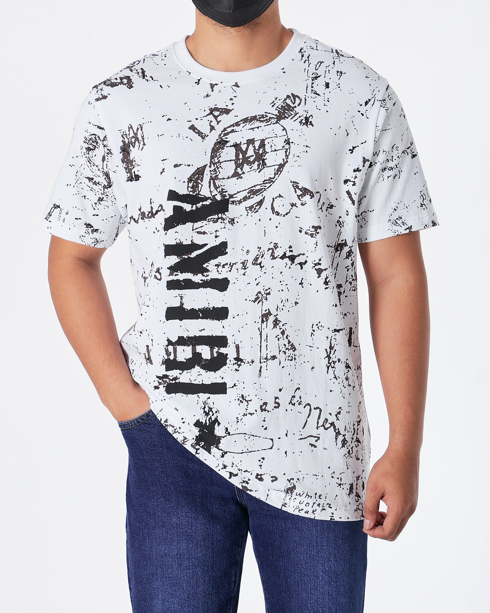 MOI OUTFIT-ARM Ink Splash Men White T-Shirt 24.90