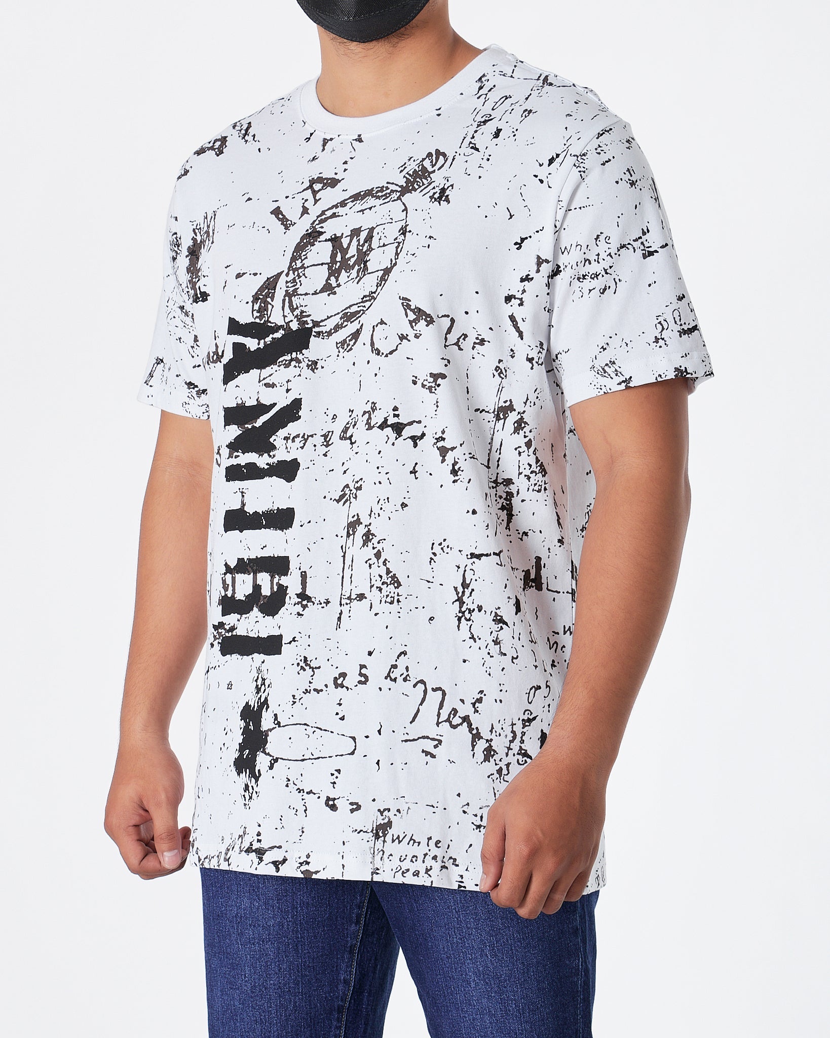 MOI OUTFIT-ARM Ink Splash Men White T-Shirt 24.90