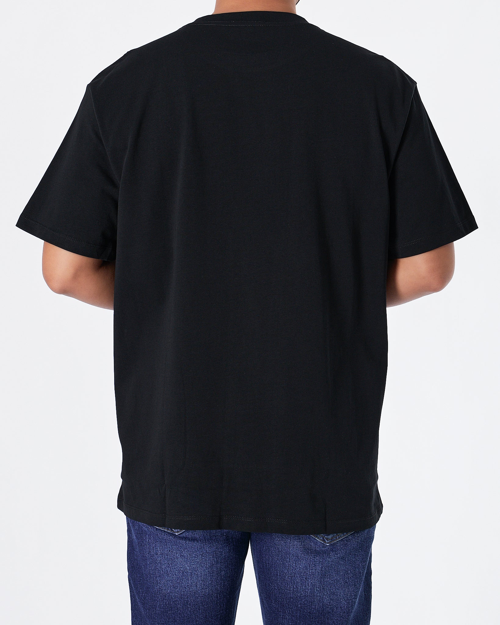 MOI OUTFIT-BAL Sharks Men Black T-Shirt 22.90