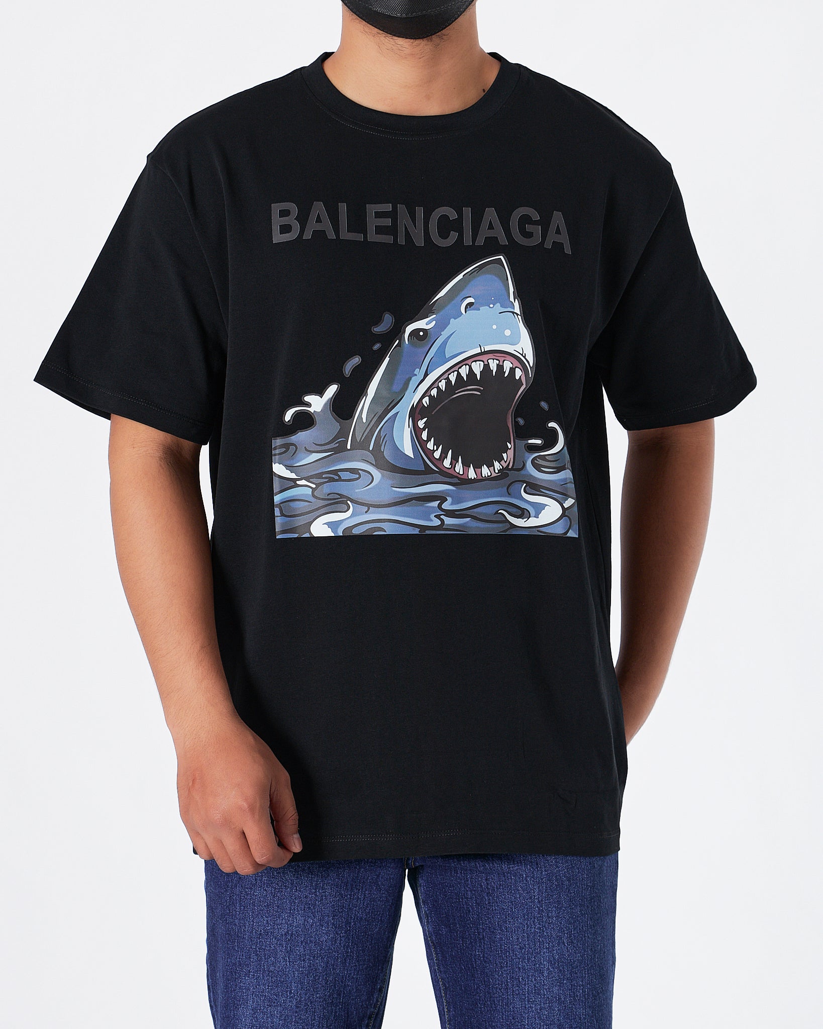 MOI OUTFIT-BAL Sharks Men Black T-Shirt 22.90