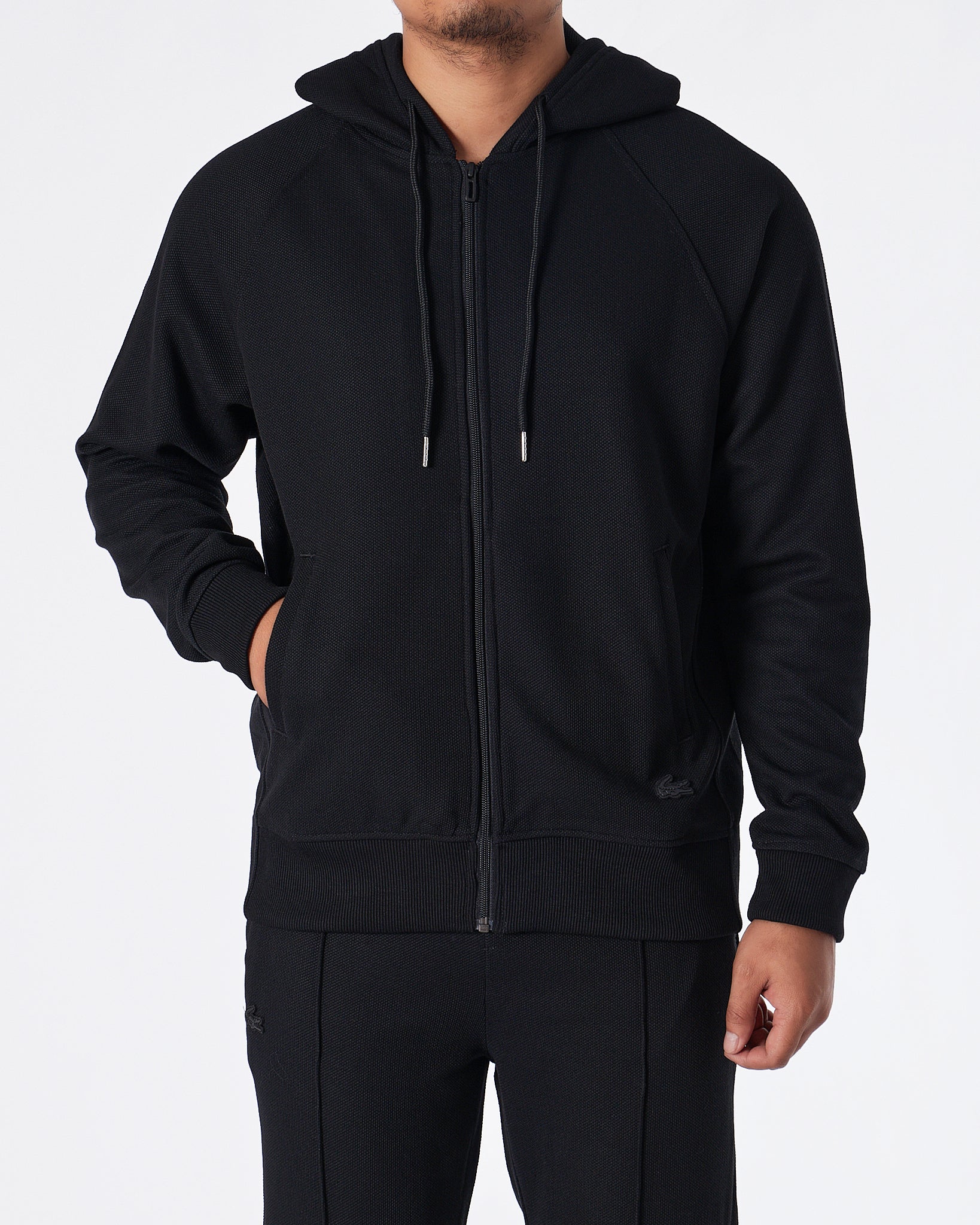 MOI OUTFIT-Casual Fit Men Black Hoodie 24.90