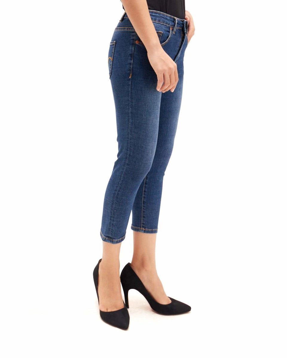 MOI OUTFIT-Casual Stretchy Lady Calf Length Jeans 17.90