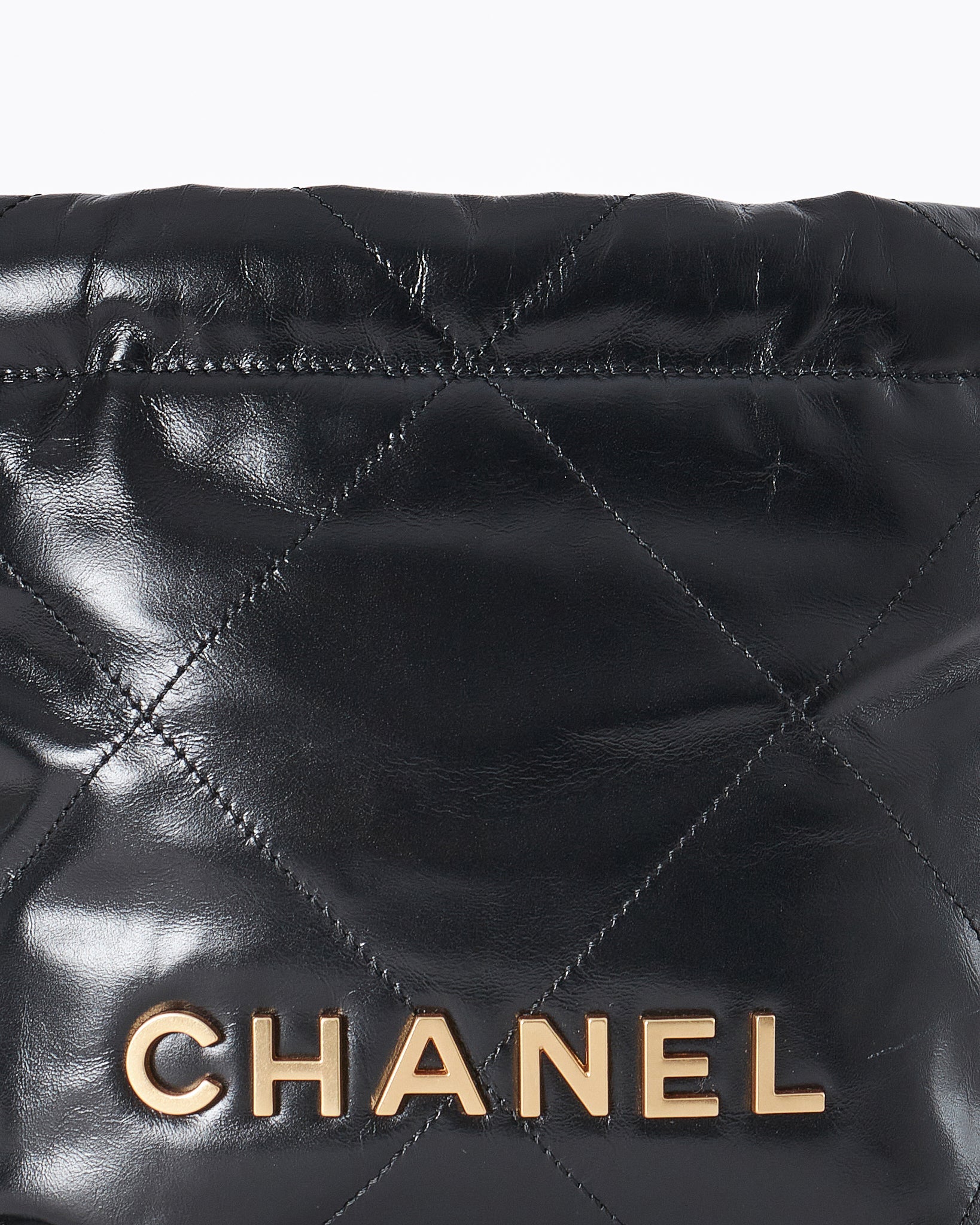 MOI OUTFIT-Chanel Mini 22 Lady Bag 245