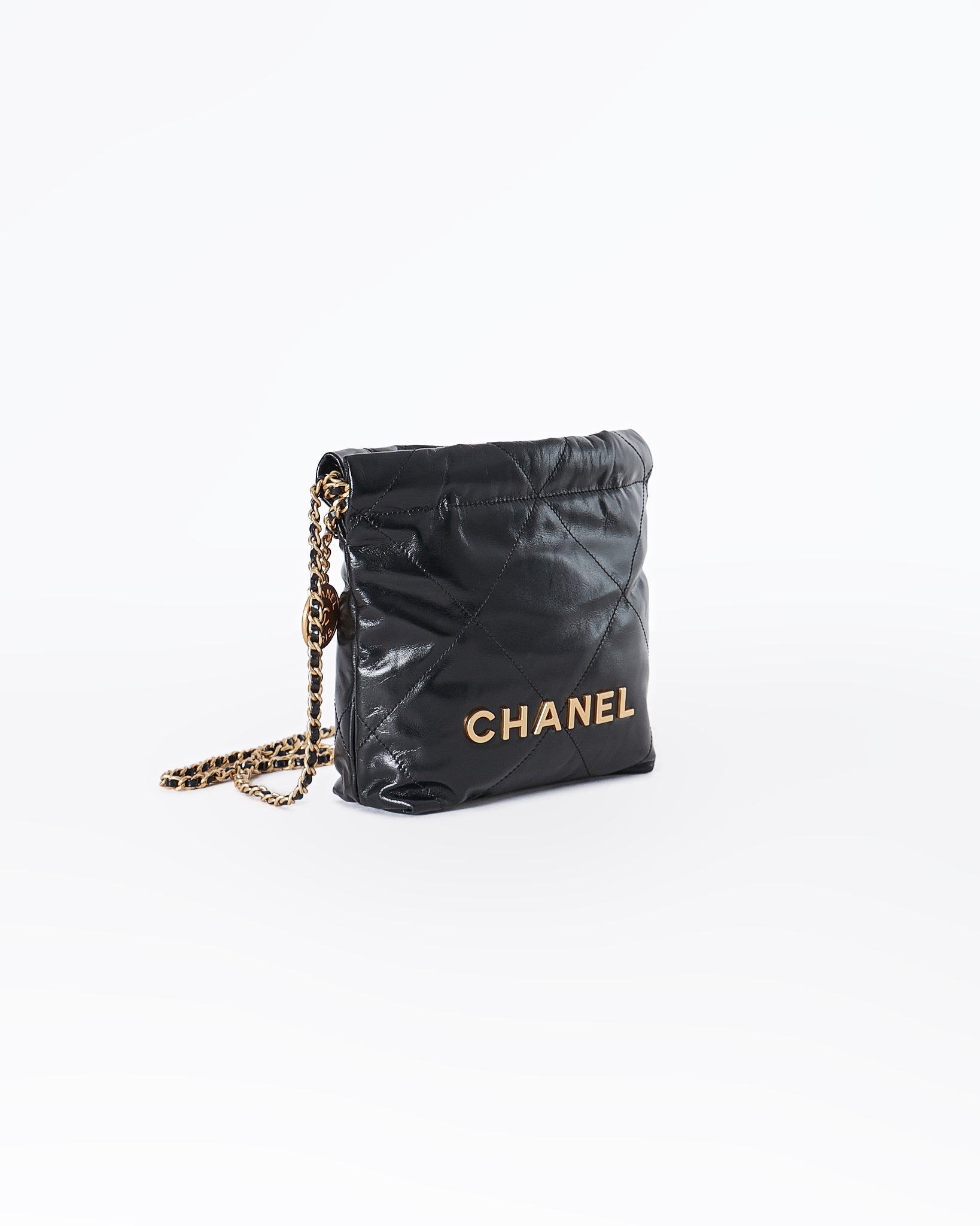 MOI OUTFIT-Chanel Mini 22 Lady Bag 245