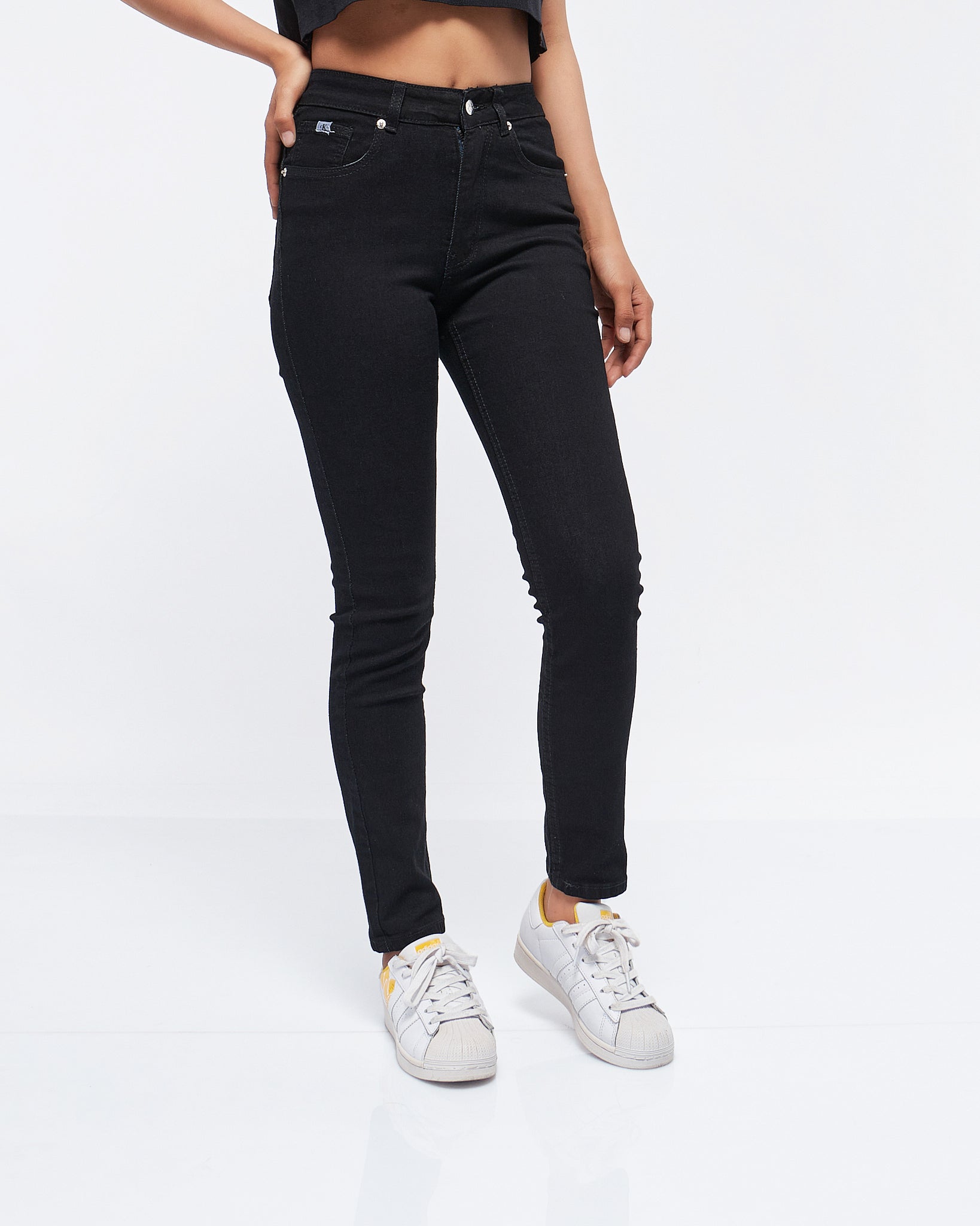 MOI OUTFIT-CK High Waist Slim Fit Lady Jeans 18.90