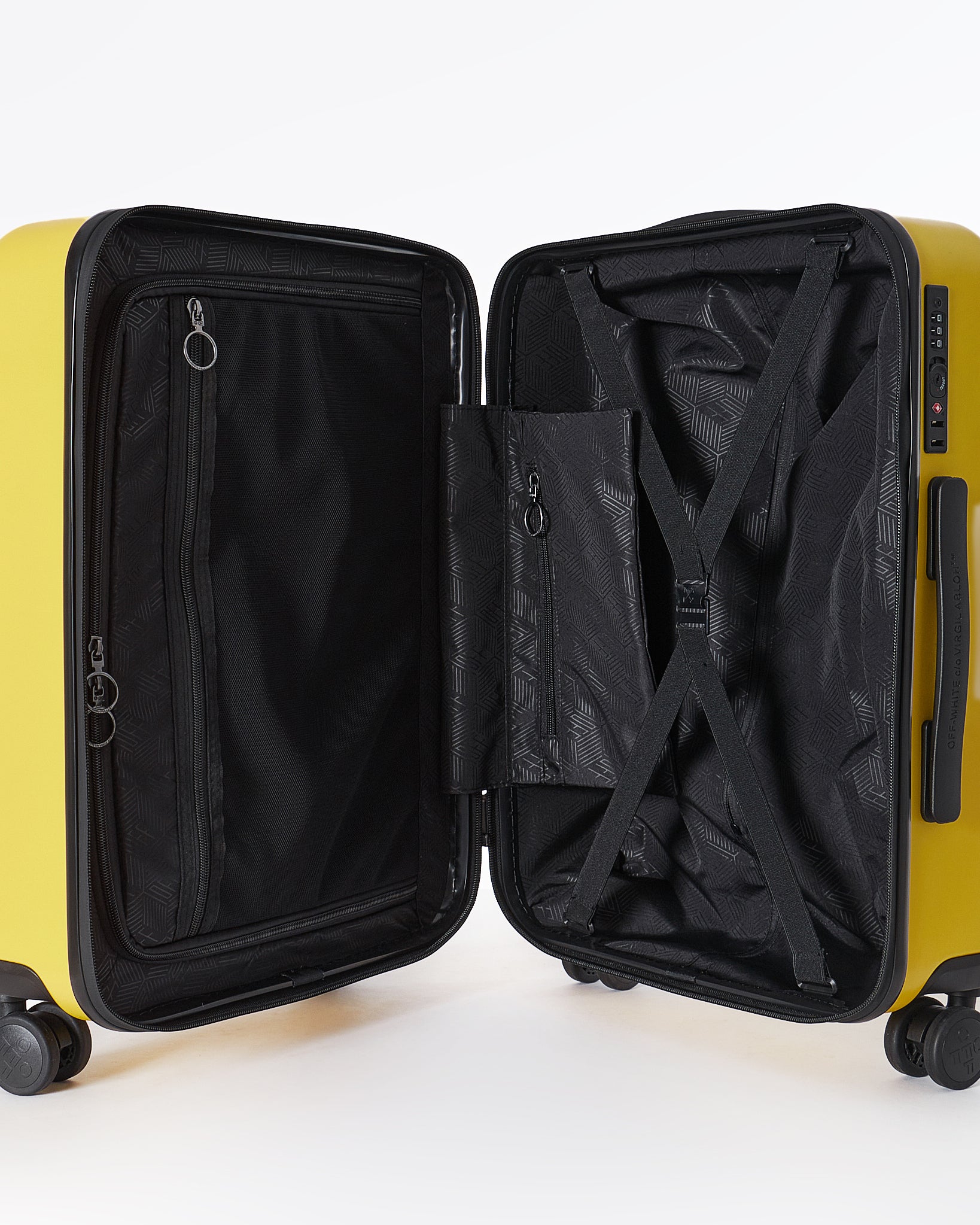 MOI OUTFIT-Cross Arrow Logo Cabin Size Luggage 209.90