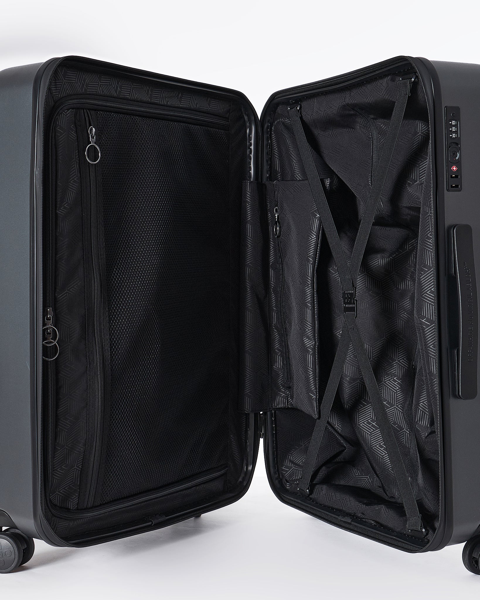 MOI OUTFIT-Cross Arrow Logo Check-In M Luggage 229.90