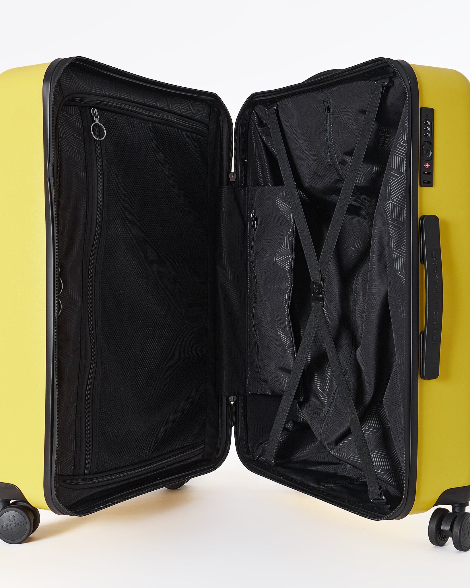 MOI OUTFIT-Cross Arrow Logo Check-In M Luggage 229.90