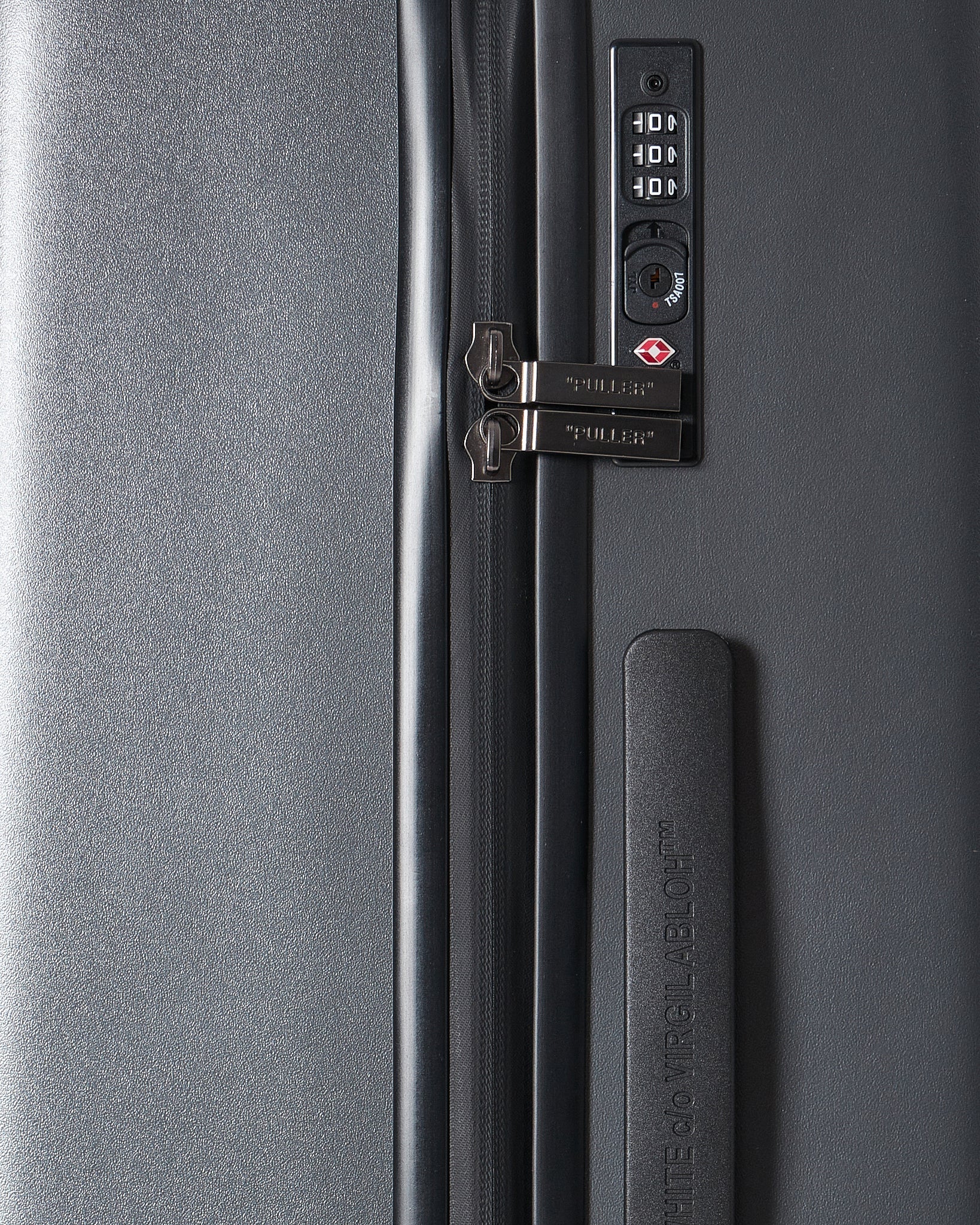 MOI OUTFIT-Cross Arrow Logo Check-In M Luggage 229.90