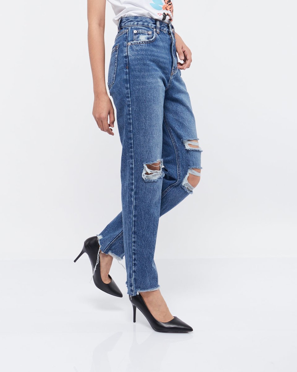 MOI OUTFIT-Distressed Lady Boyfriend Jeans 19.90