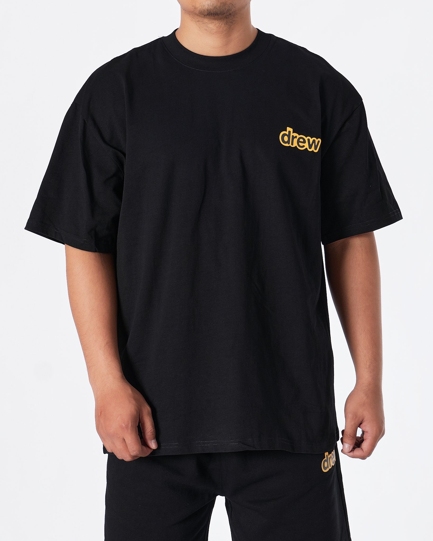 MOI OUTFIT-DRE Cloudy Back Unisex Black T-Shirt 20.90