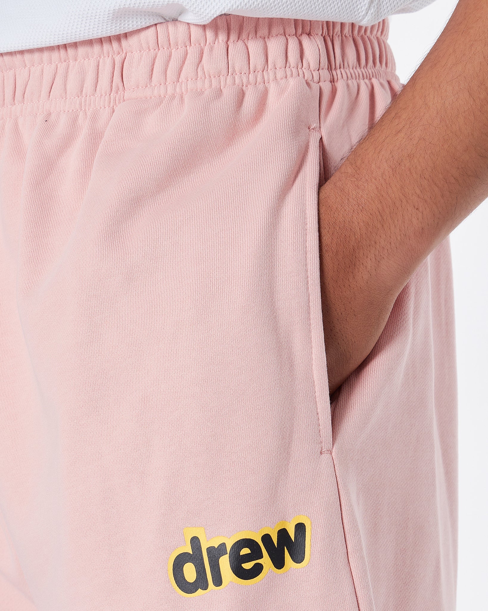MOI OUTFIT-DRE Men Pink Shorts 22.90