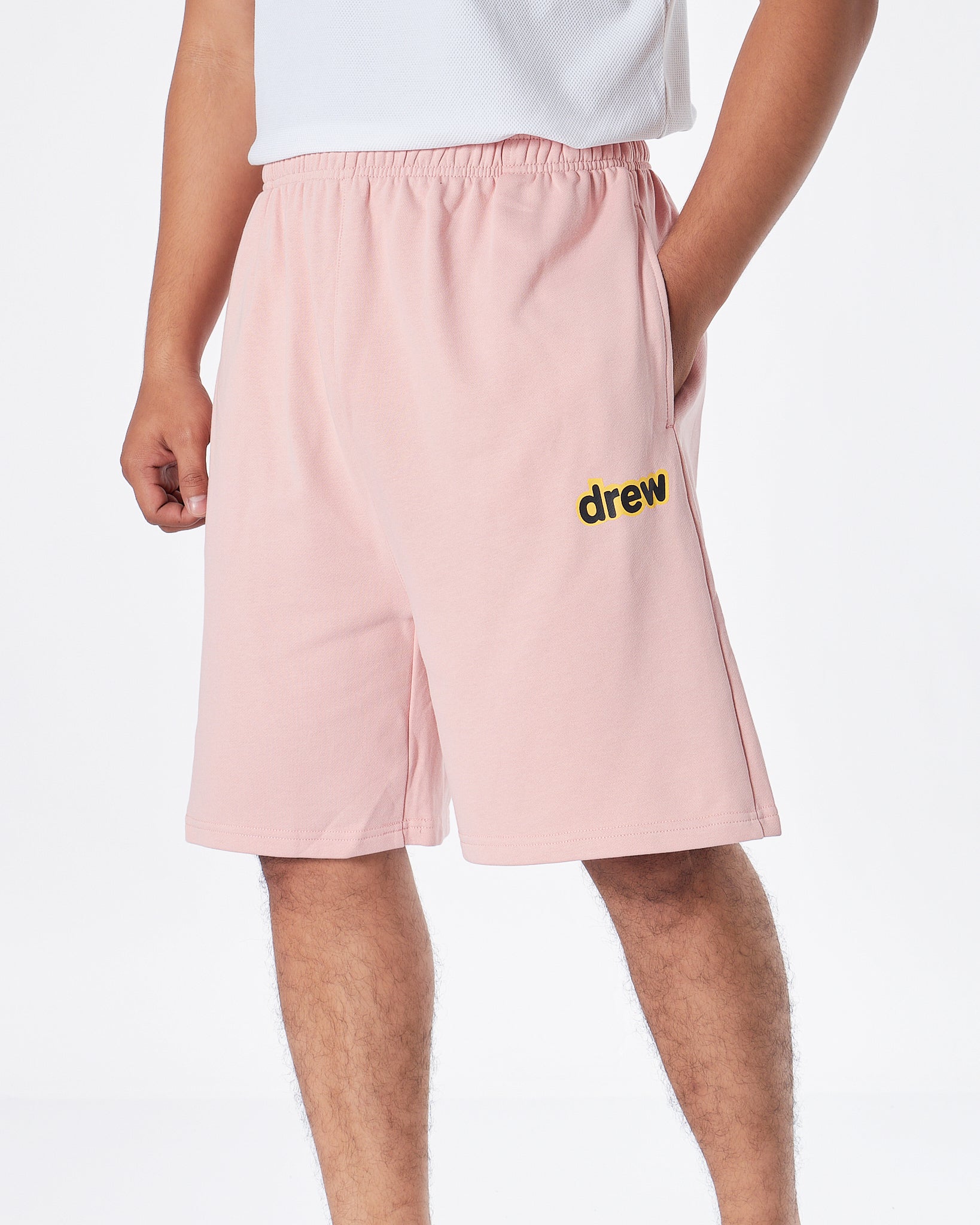 MOI OUTFIT-DRE Men Pink Shorts 22.90