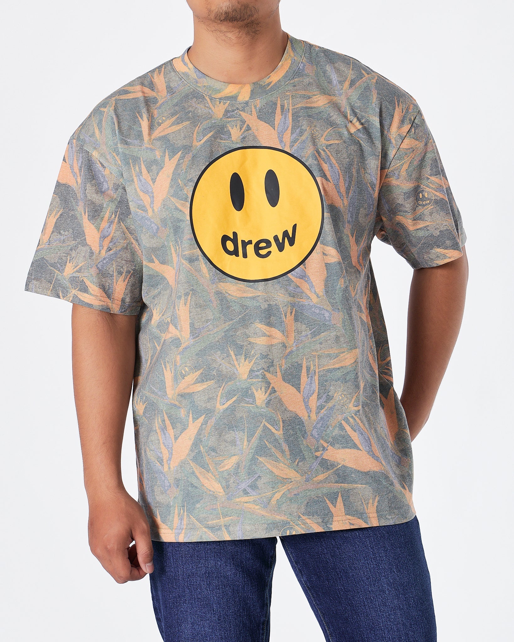 MOI OUTFIT-DRE Smiling Face Unisex T-Shirt 20.90