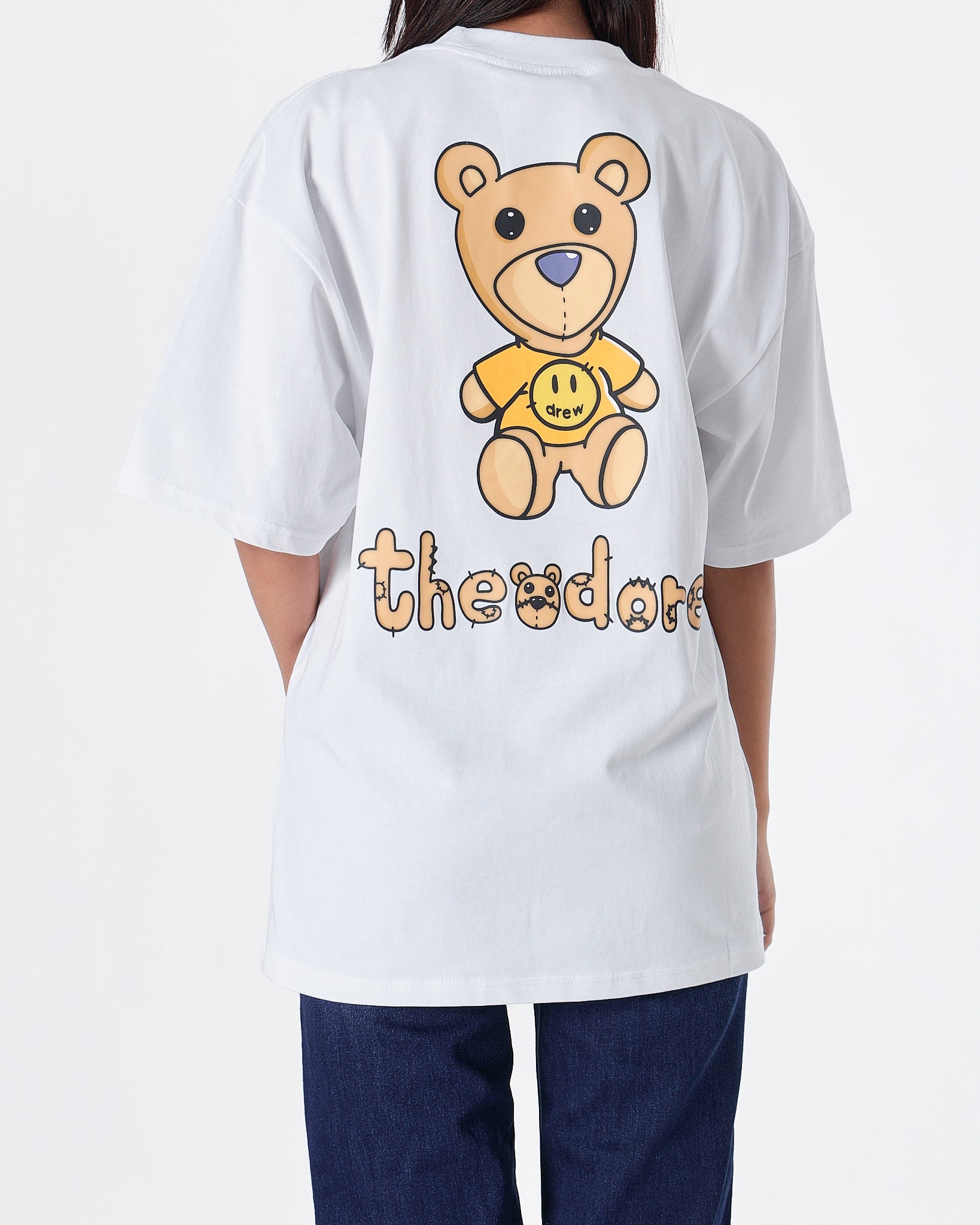 MOI OUTFIT-DRE Teddy Bear Back Unisex White T-Shirt 19.90