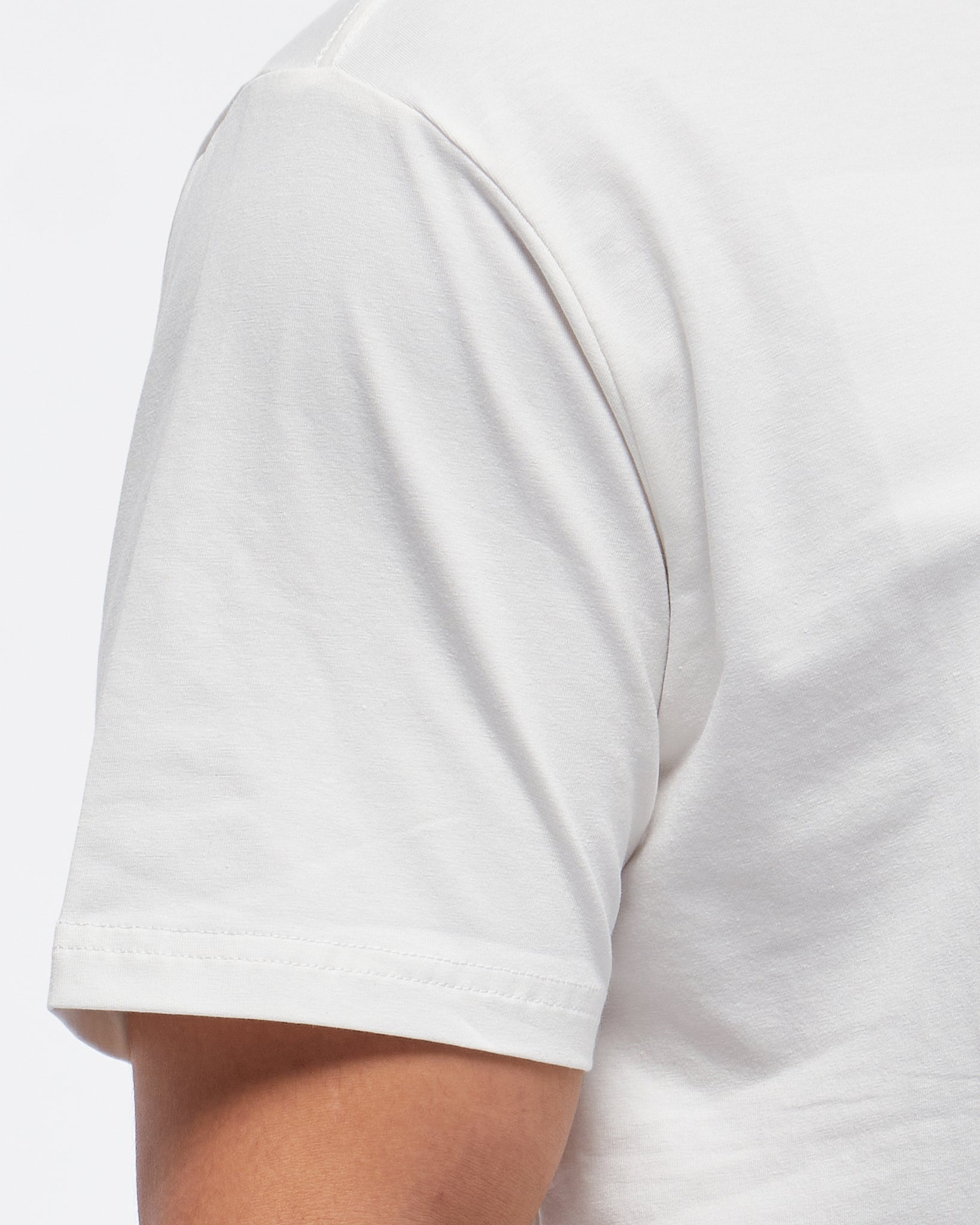 MOI OUTFIT-Embroidered Medusa Logo Men T-Shirt 24.90
