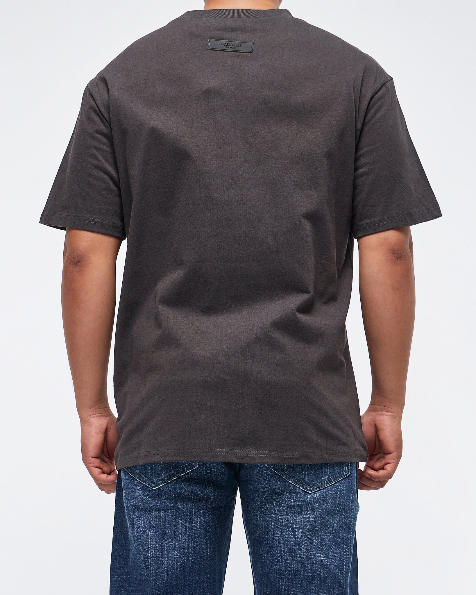 MOI OUTFIT-Essentials 77 Men T-Shirt 16.90