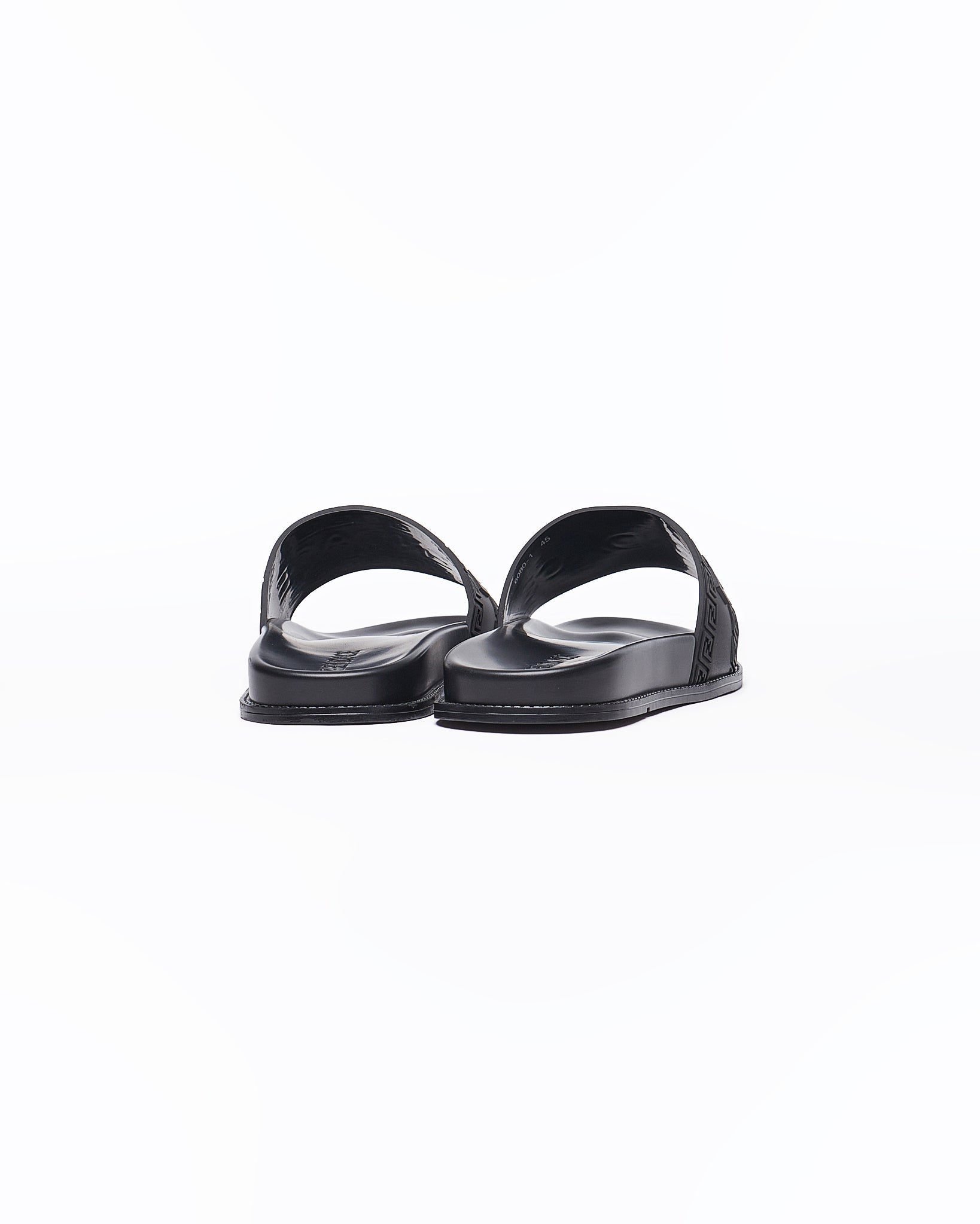 MOI OUTFIT-FEN VER Men Black Slide 30.90