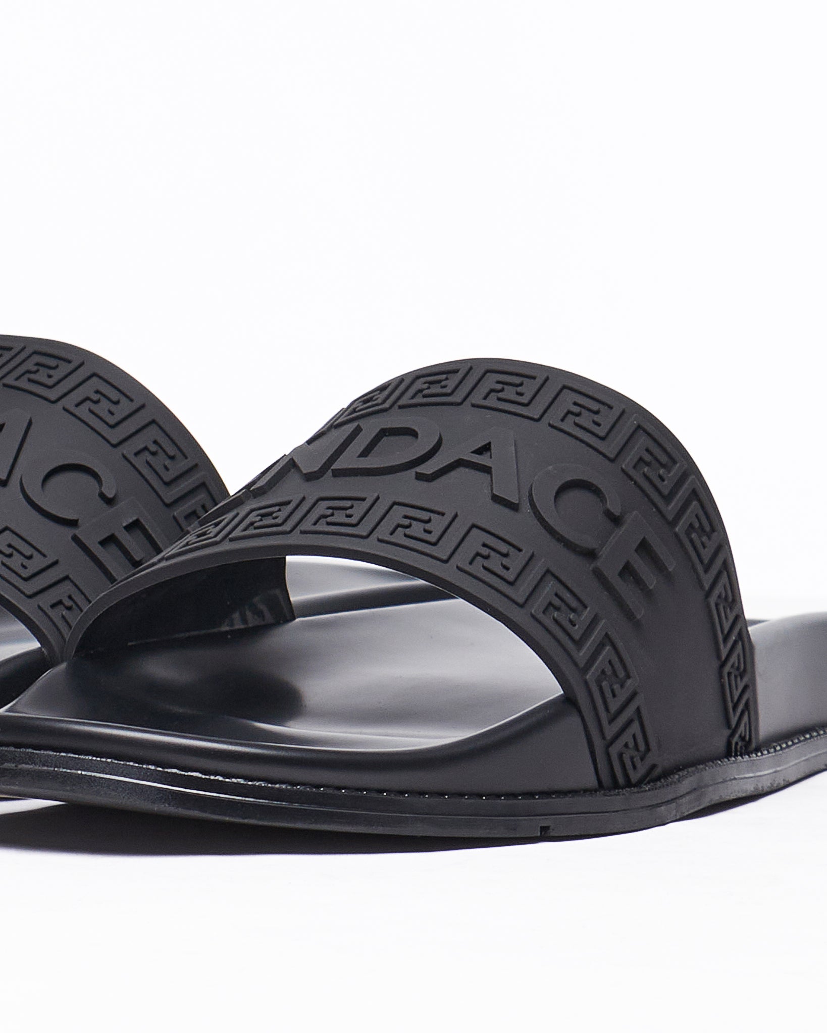 MOI OUTFIT-FEN VER Men Black Slide 30.90