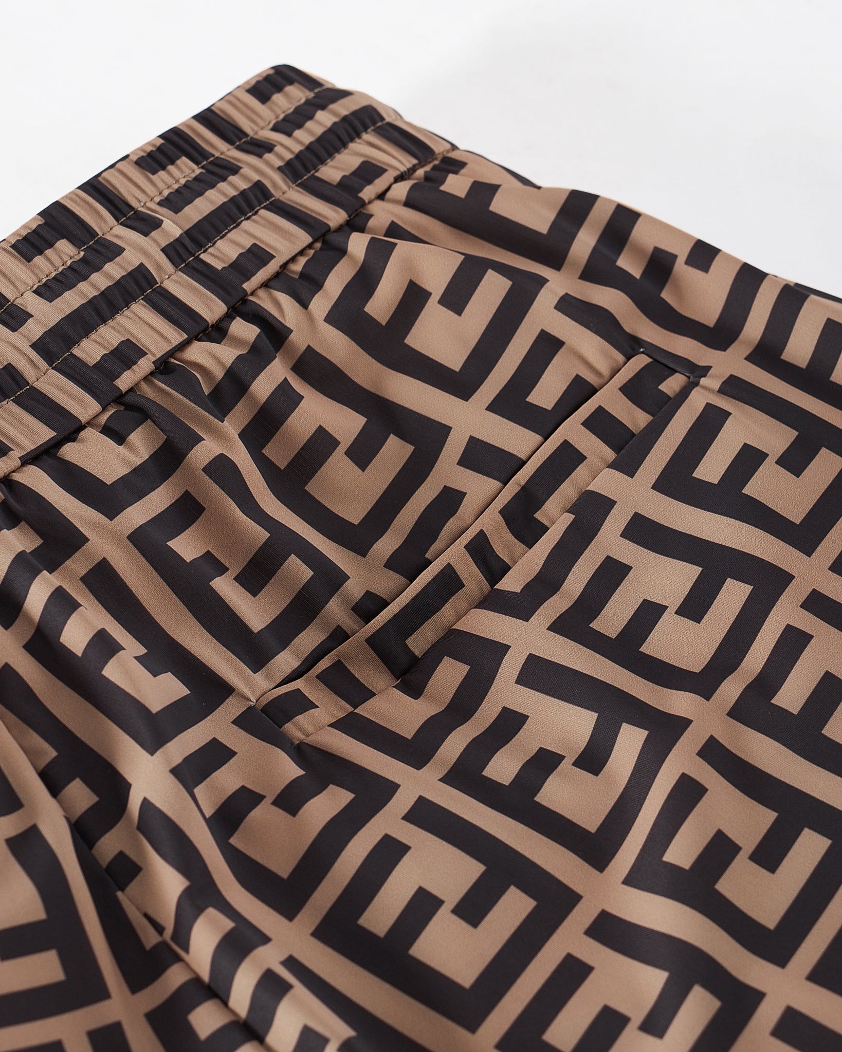 MOI OUTFIT-FF Monogram Men Joggers 68.90