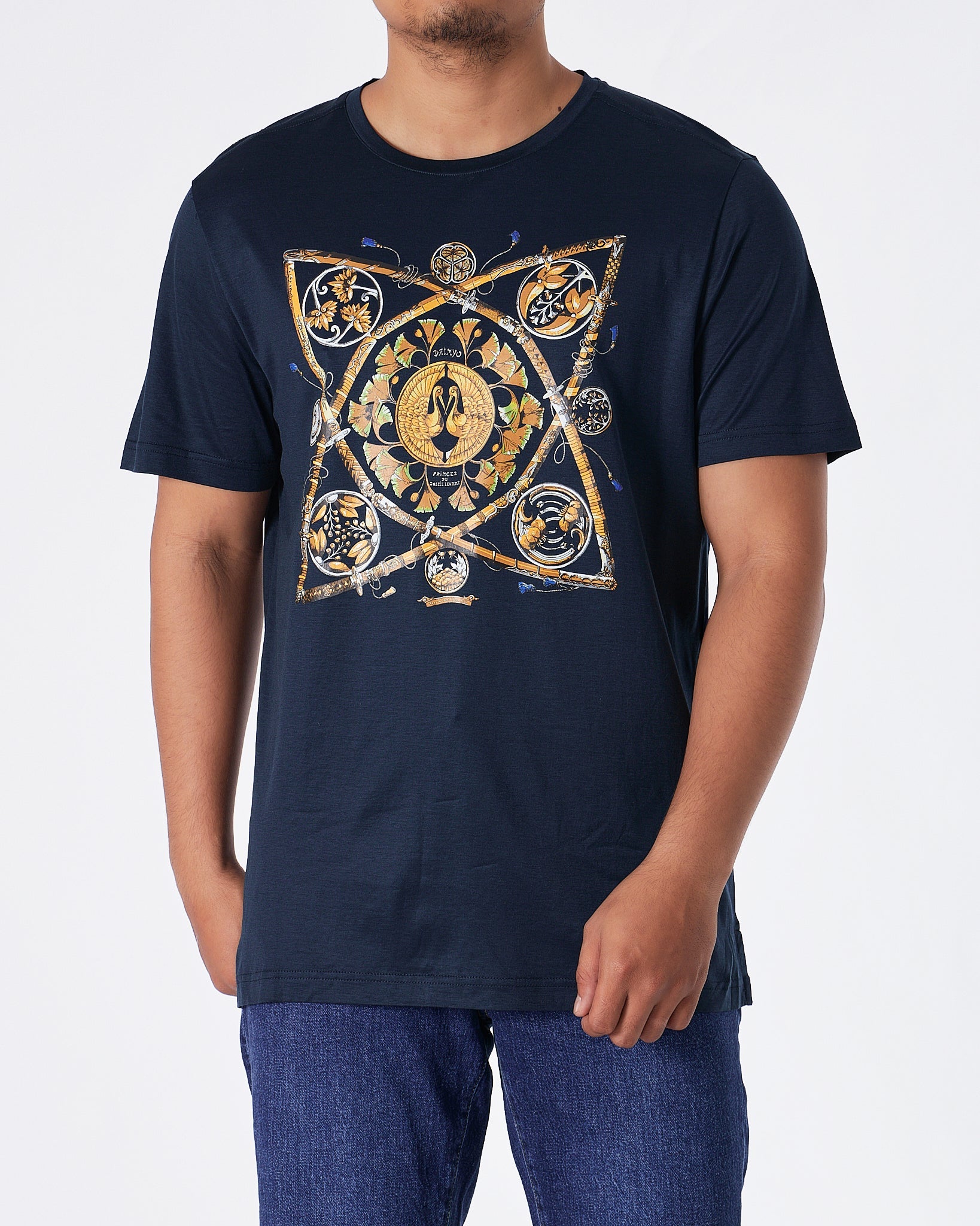 MOI OUTFIT-HER Men Black T-Shirt 64.90
