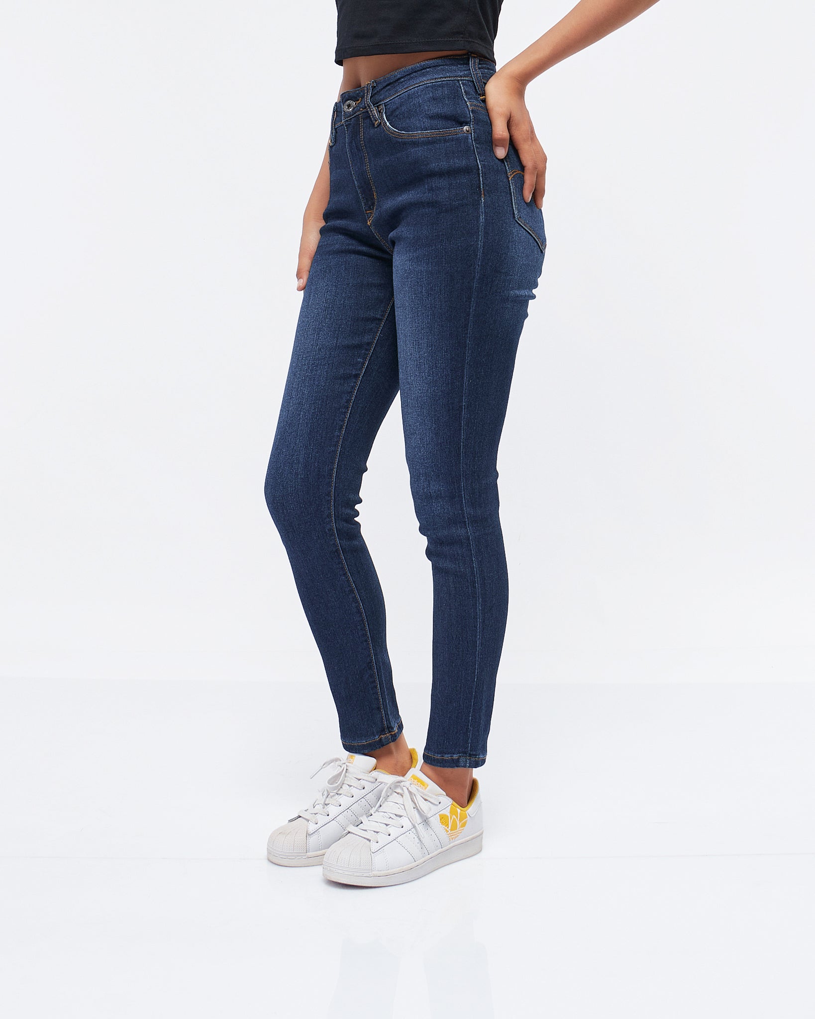 MOI OUTFIT-High Rise Slim Fit 711 Lady Jeans 18.90