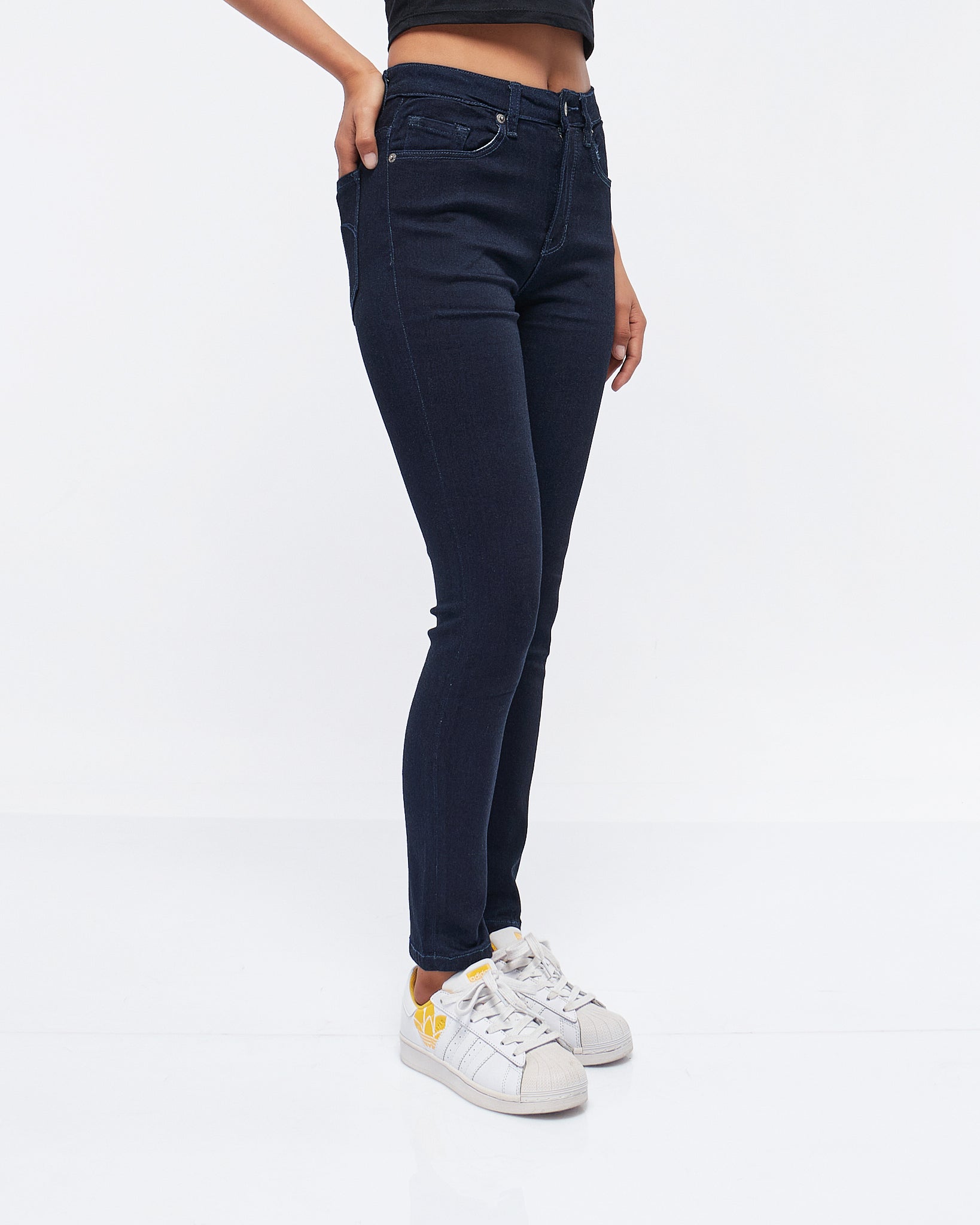 MOI OUTFIT-High Rise Slim Fit 711 Lady Jeans 18.90