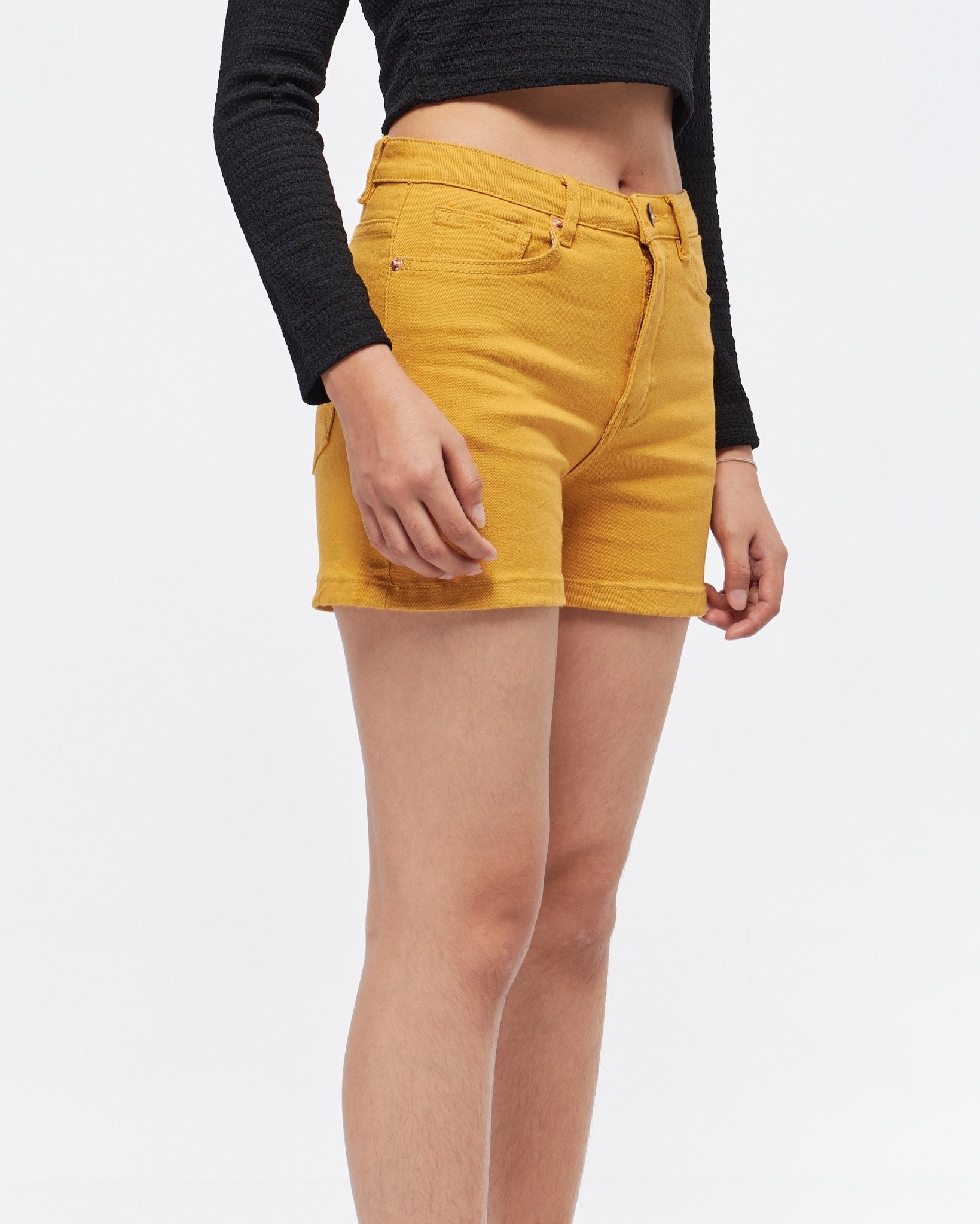 MOI OUTFIT-High Waist Candy Color Lady Short Jeans 13.90